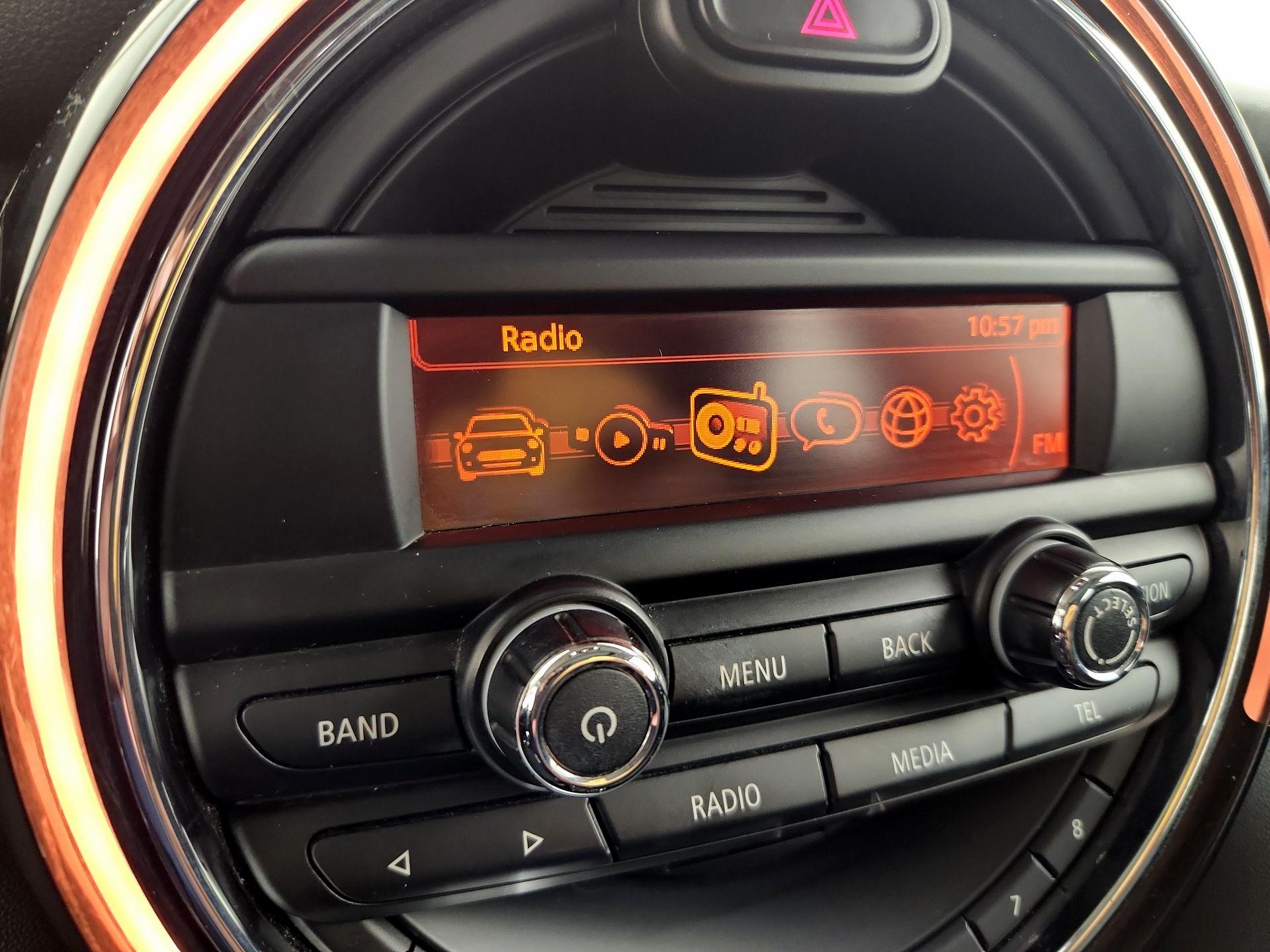 Thumbnail: 2016 MINI Cooper Hardtop - 14