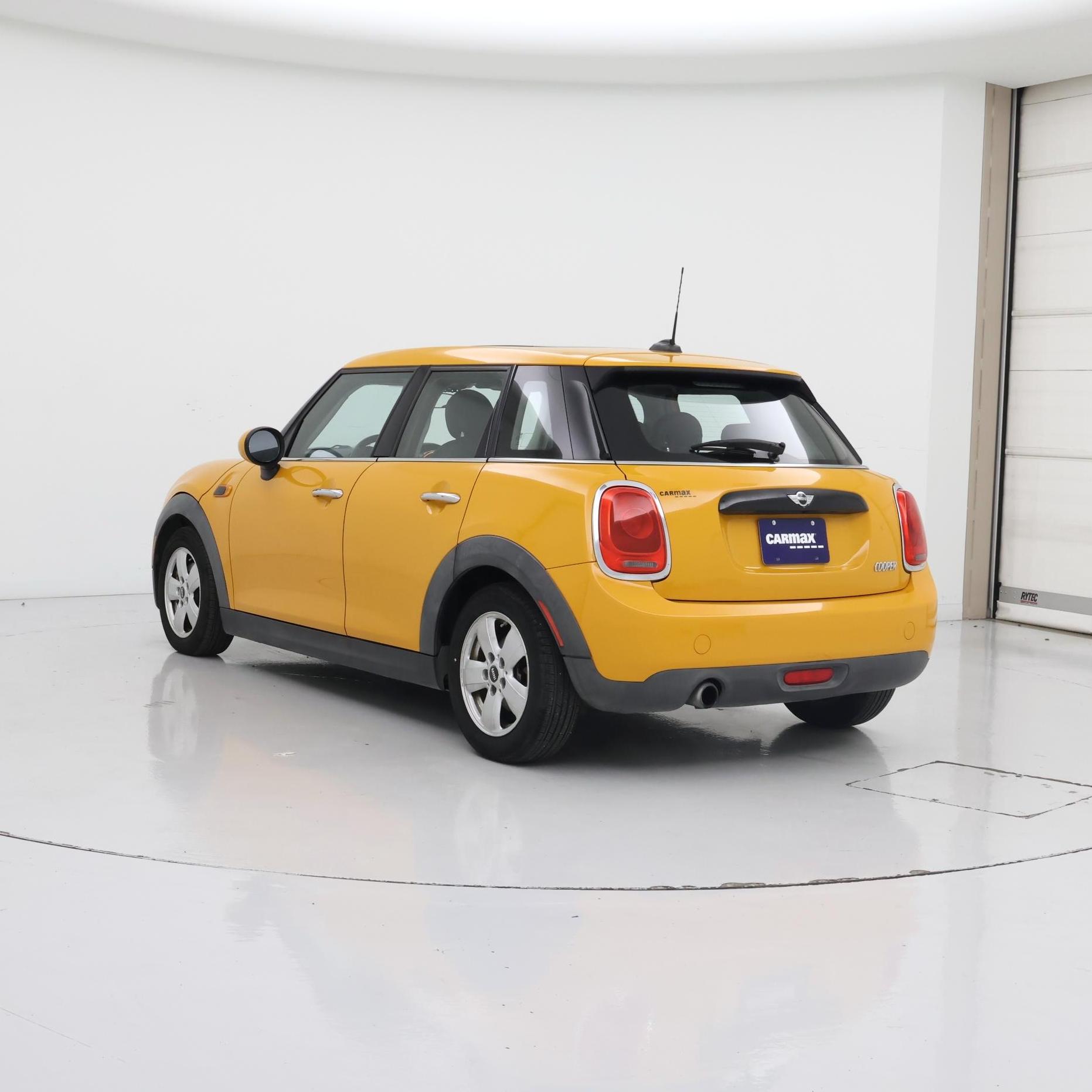 Thumbnail: 2016 MINI Cooper Hardtop - 2