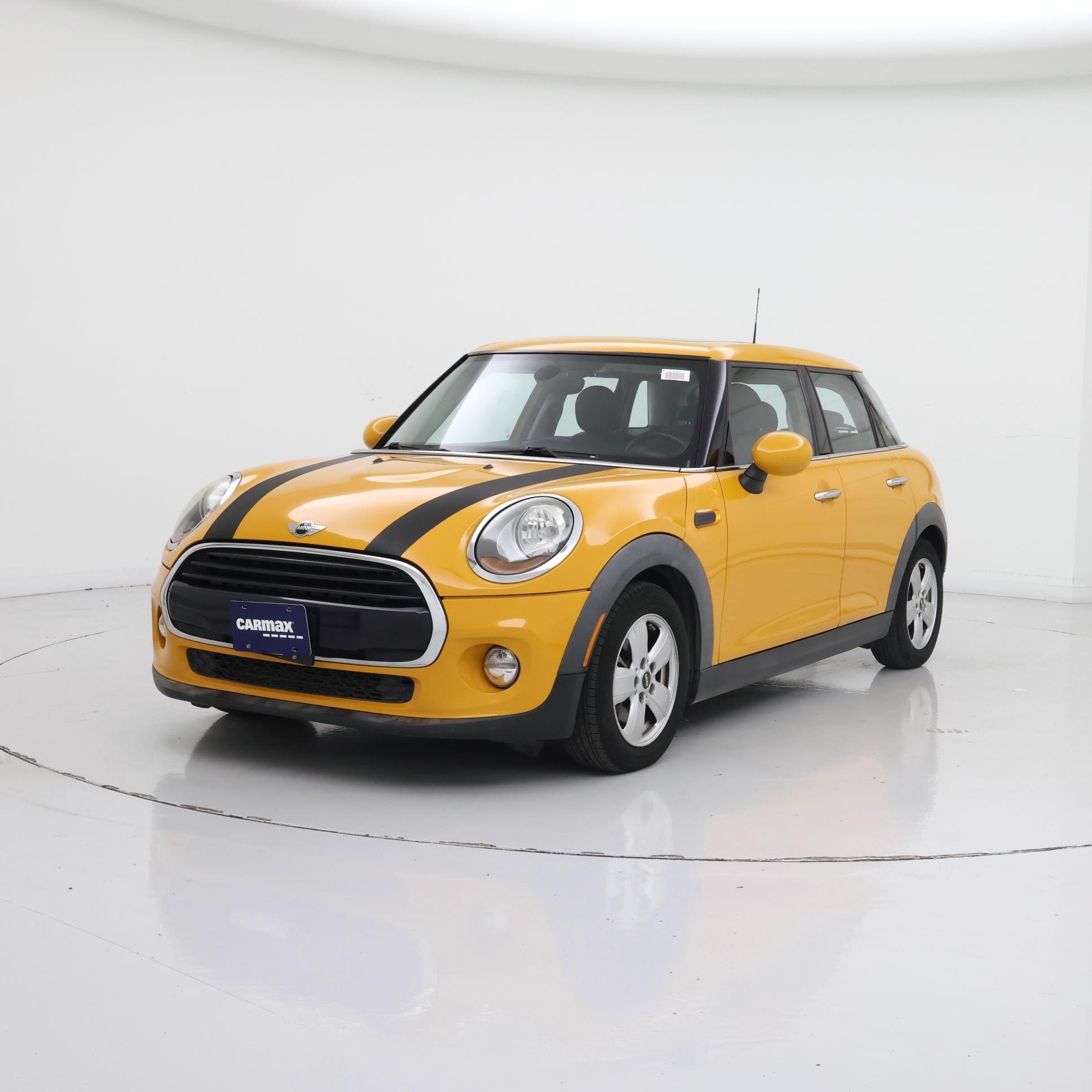 Thumbnail: 2016 MINI Cooper Hardtop - 4