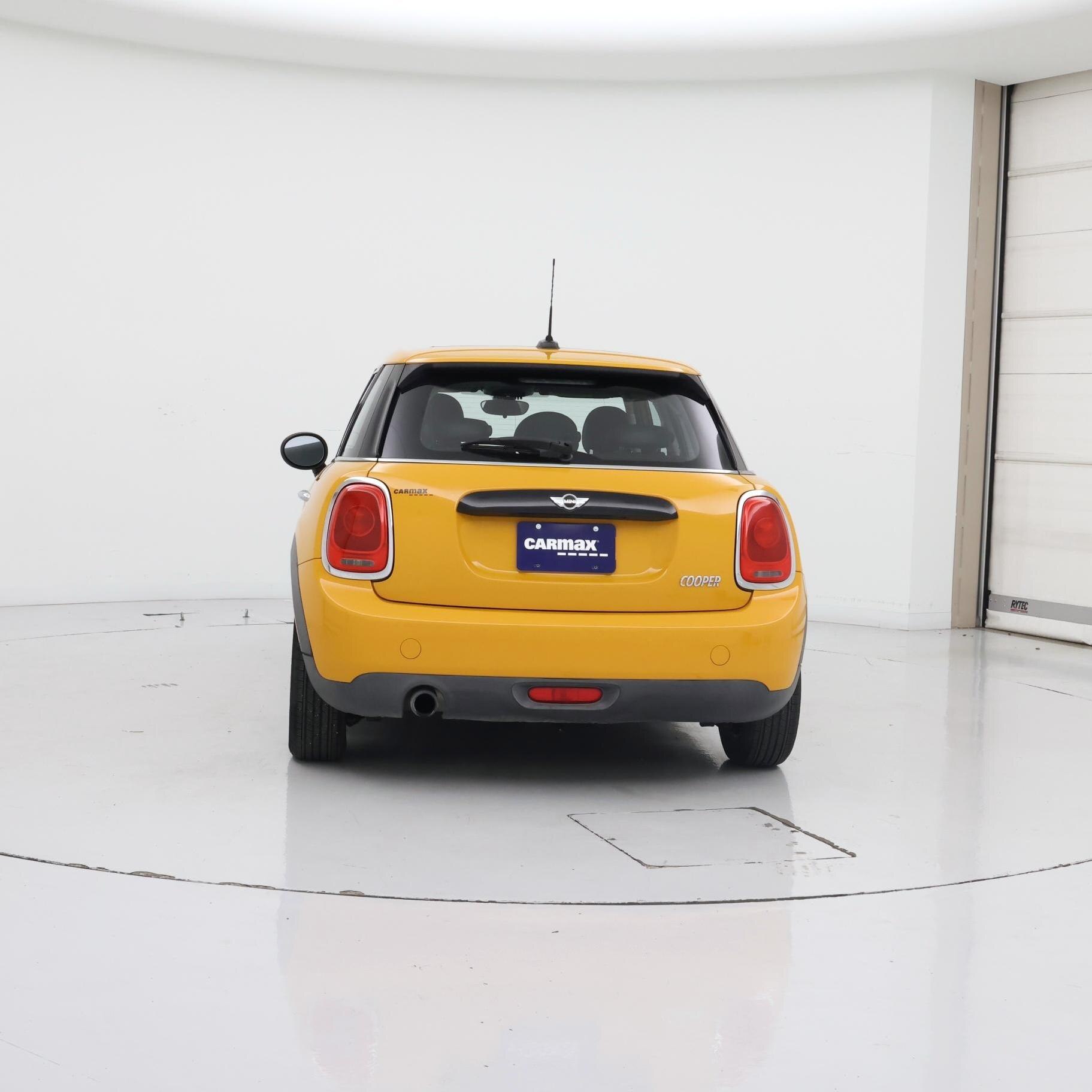Thumbnail: 2016 MINI Cooper Hardtop - 6