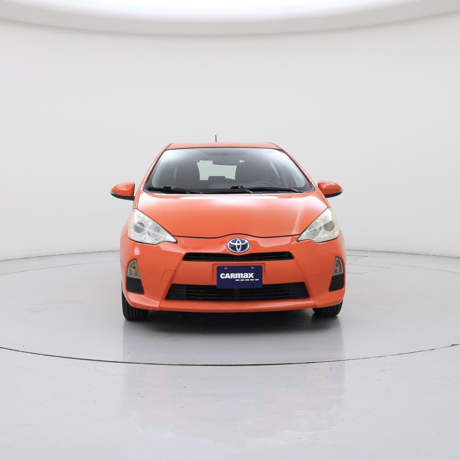 Thumbnail: 2013 Toyota Prius c - 5