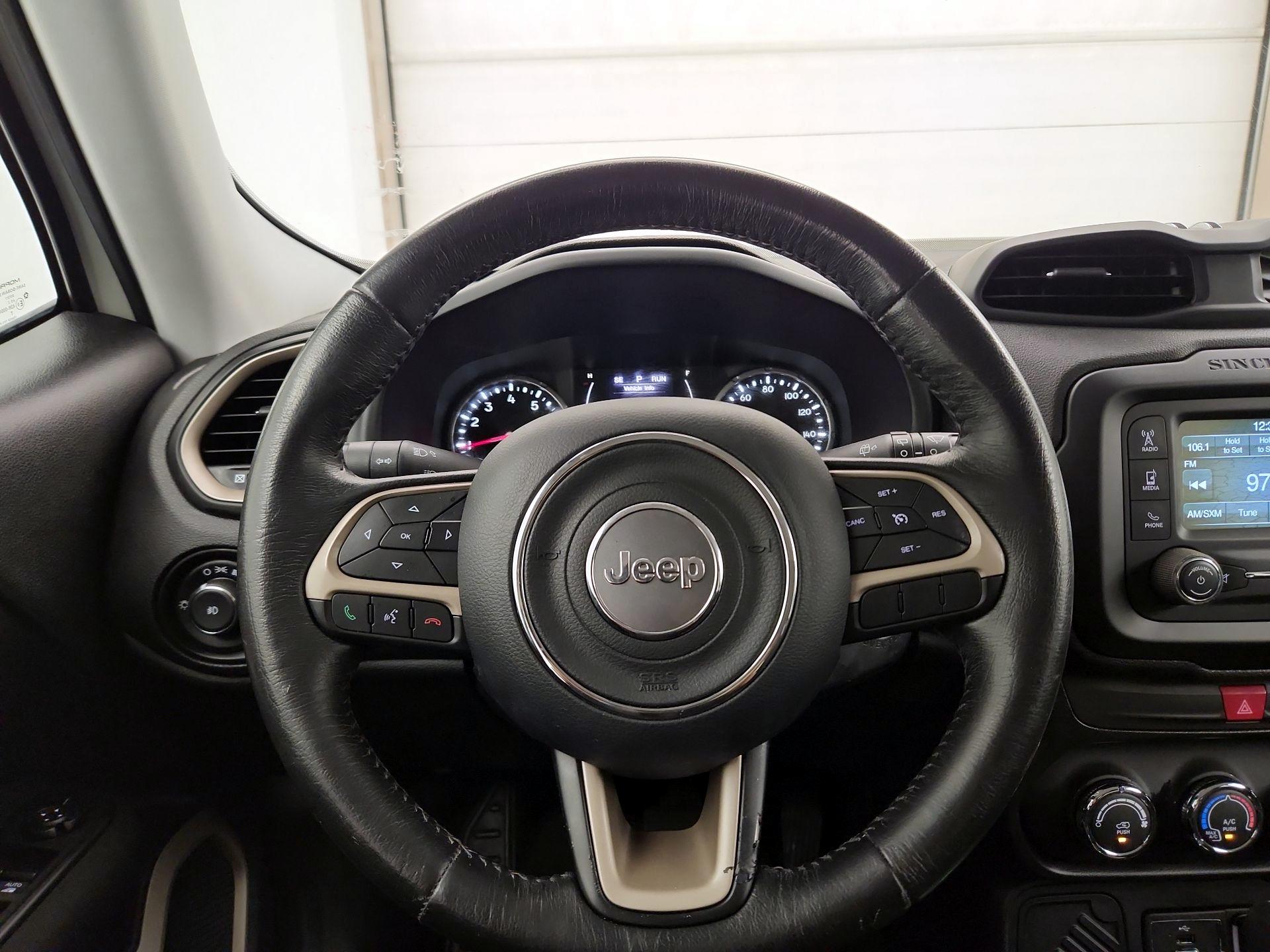 Thumbnail: 2016 Jeep Renegade - 10