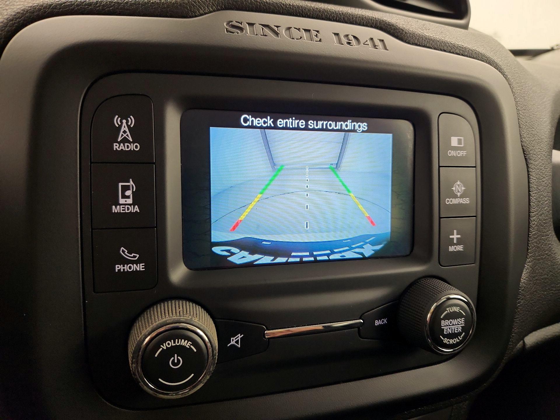 Thumbnail: 2016 Jeep Renegade - 14