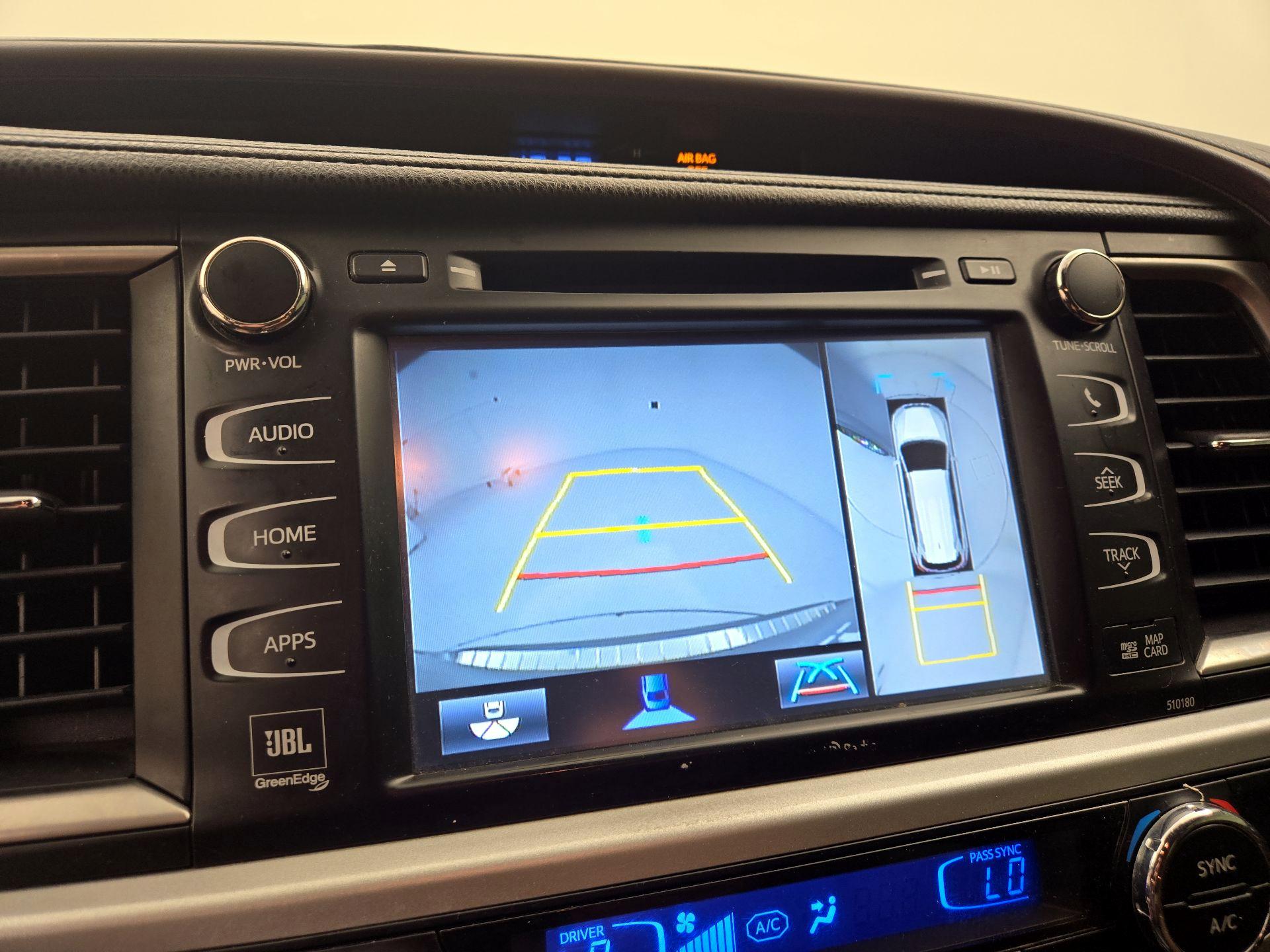 Thumbnail: 2018 Toyota Highlander - 15