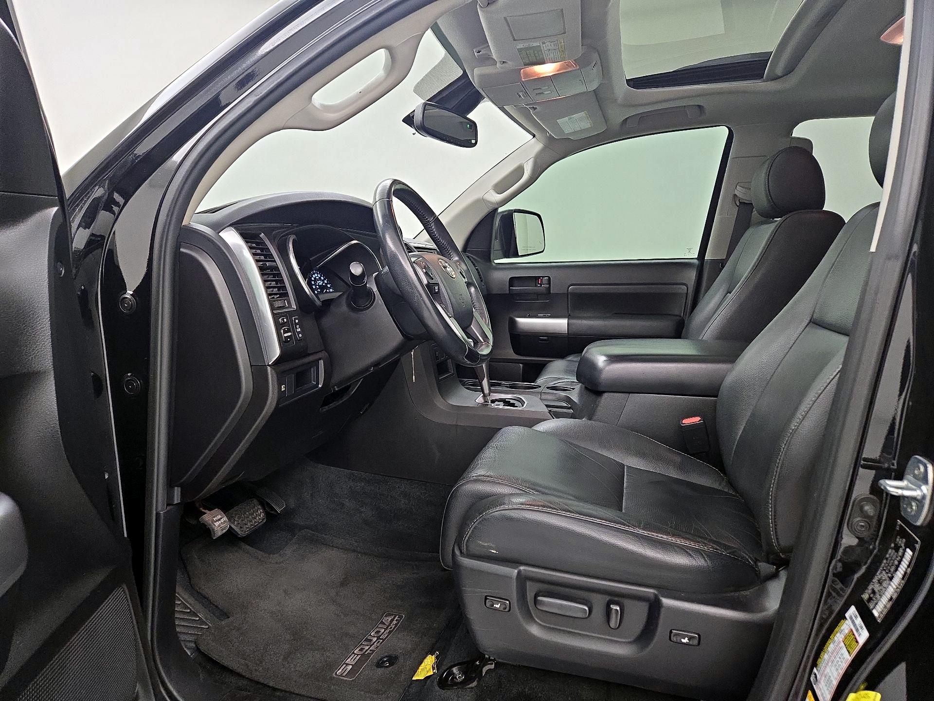 Thumbnail: 2018 Toyota Sequoia - 11