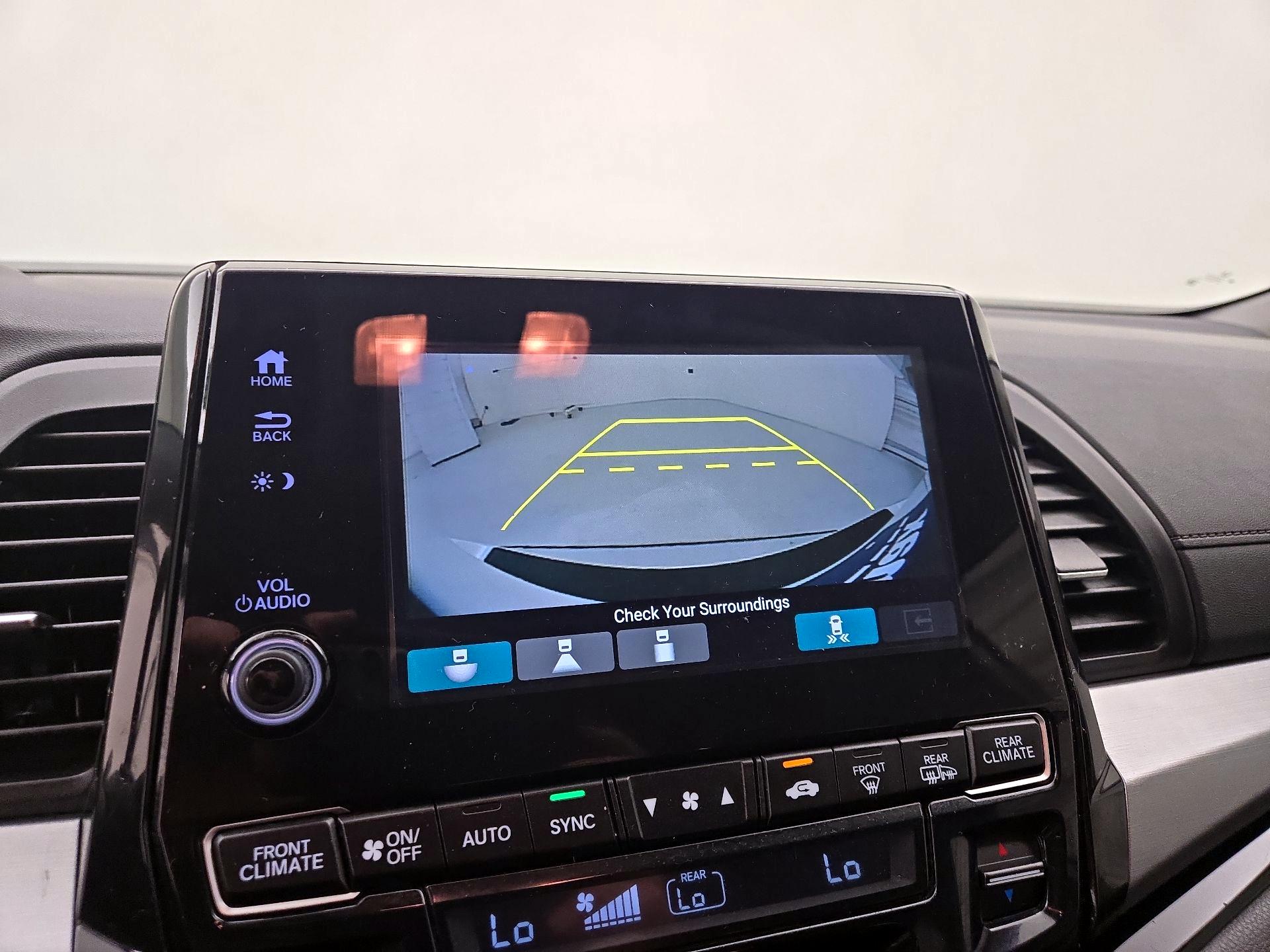 Thumbnail: 2018 Honda Odyssey - 15
