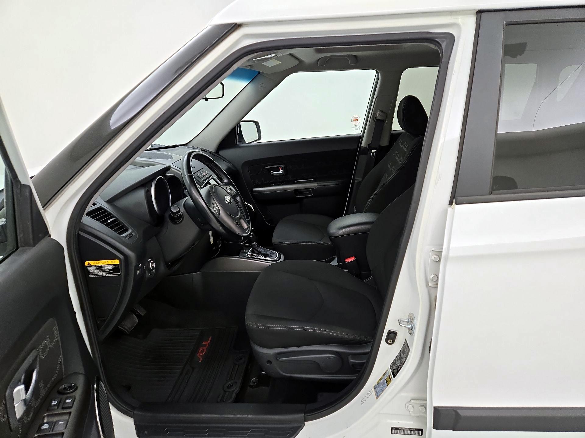 Thumbnail: 2013 Kia Soul - 11