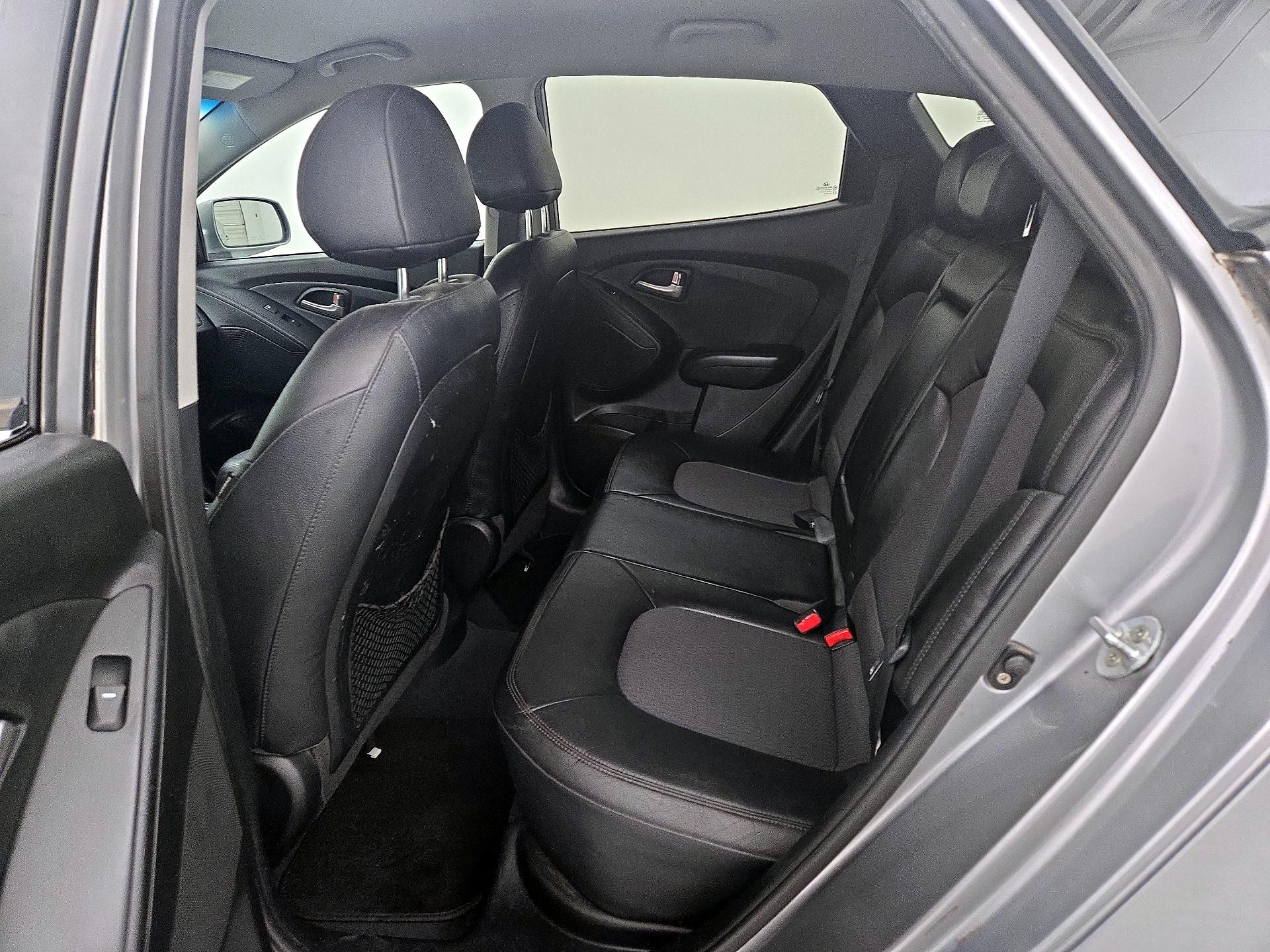 Thumbnail: 2013 Hyundai Tucson - 18