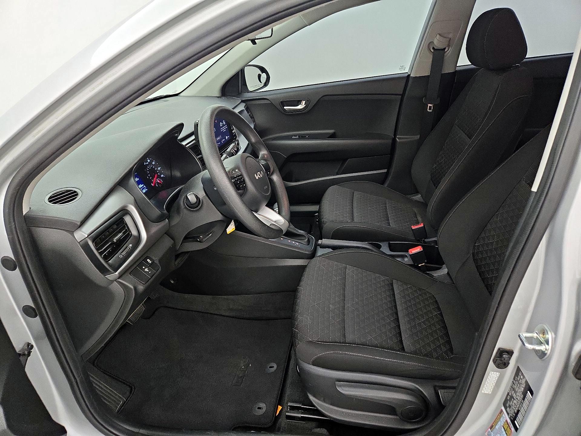 Thumbnail: 2023 Kia Rio - 11