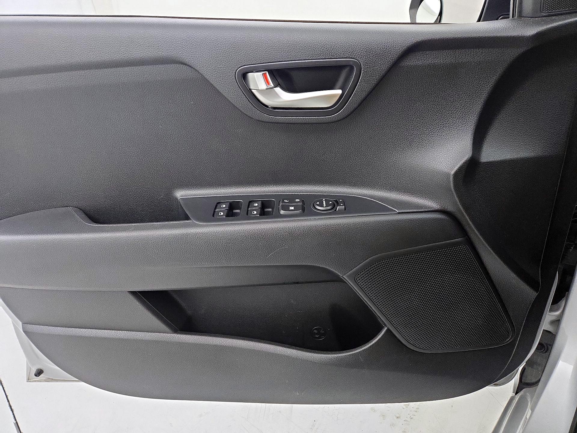 Thumbnail: 2023 Kia Rio - 12