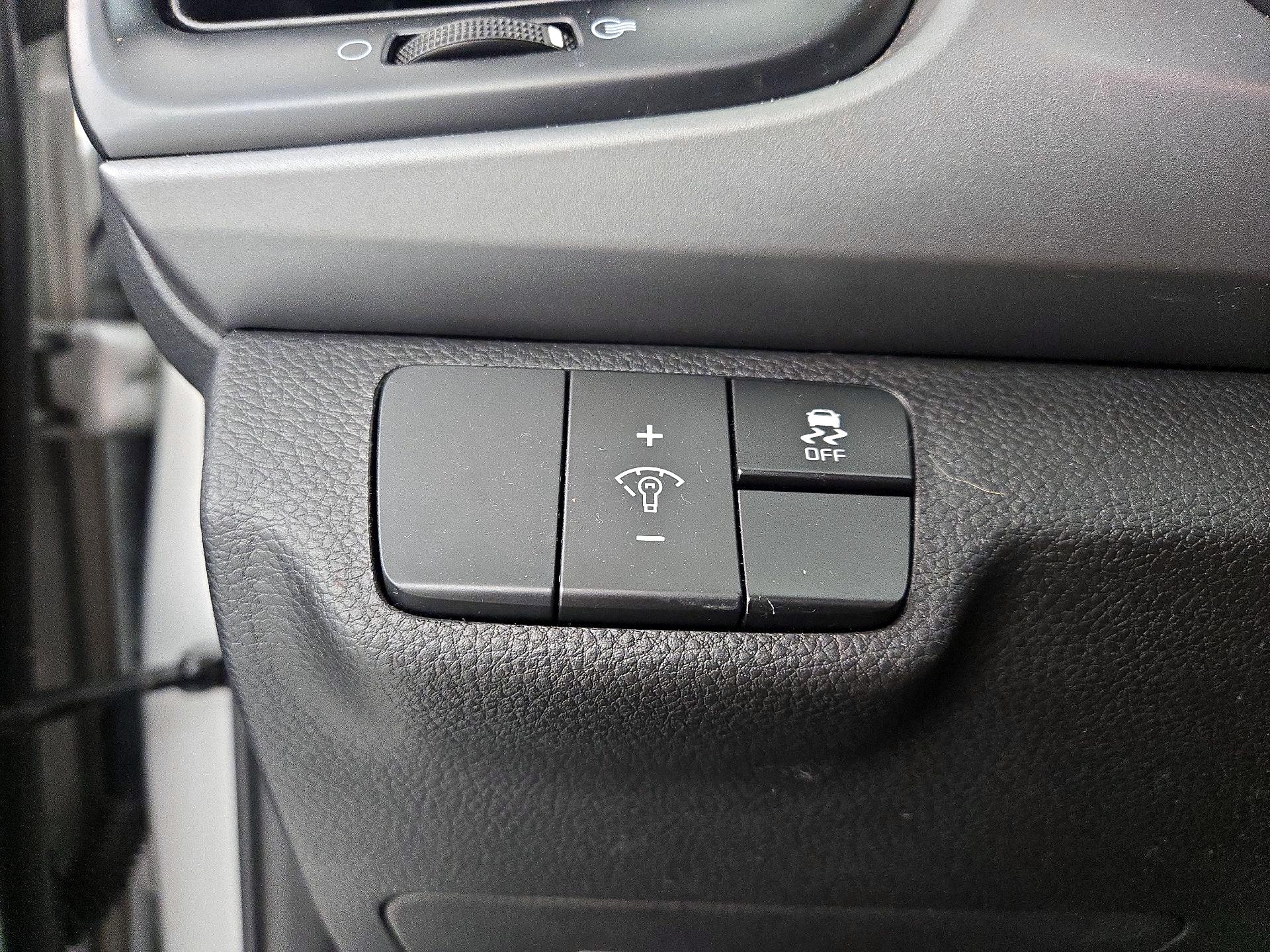 Thumbnail: 2023 Kia Rio - 13