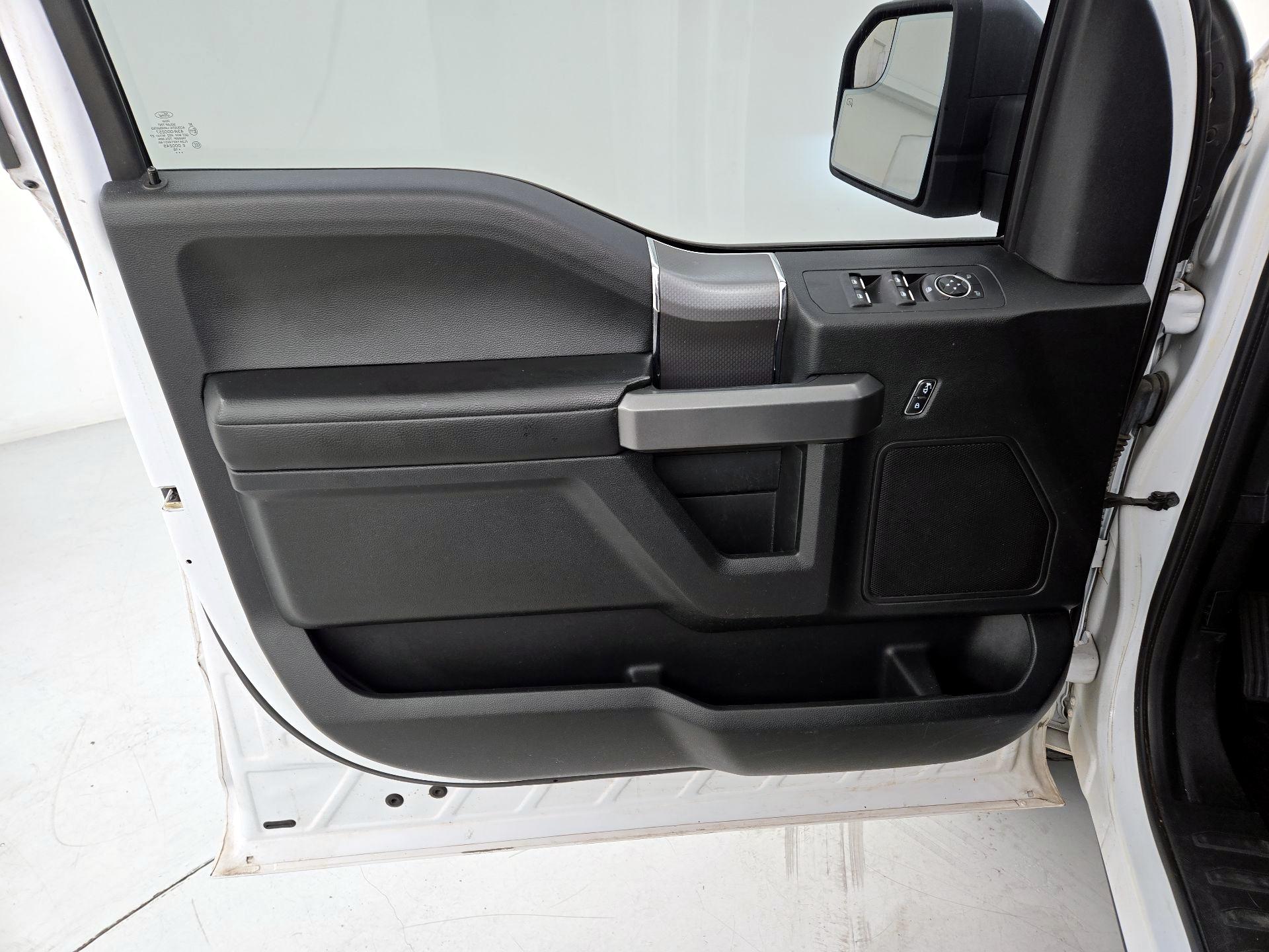 Thumbnail: 2016 Ford F-150 - 12