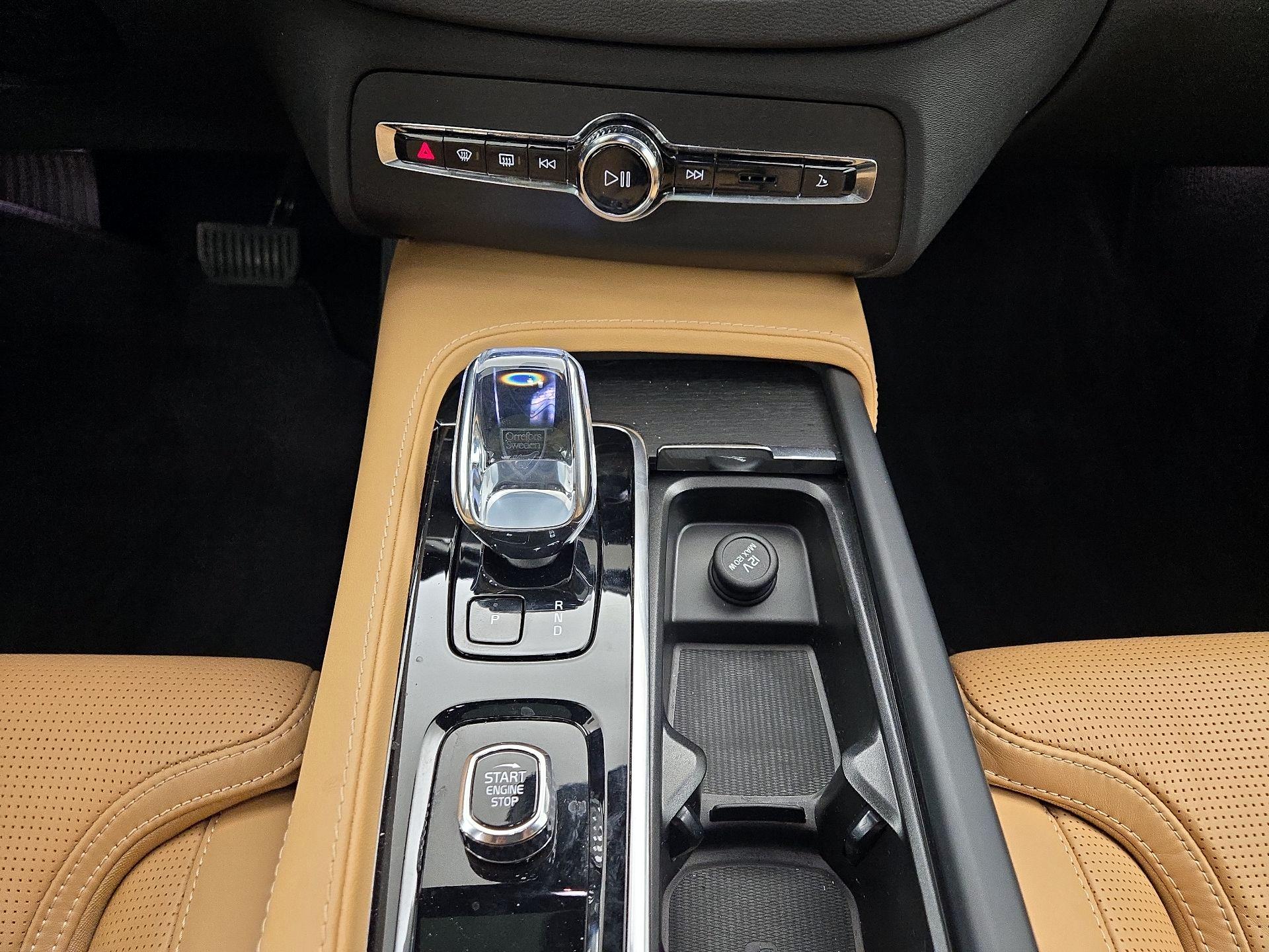Thumbnail: 2023 Volvo XC90 - 18