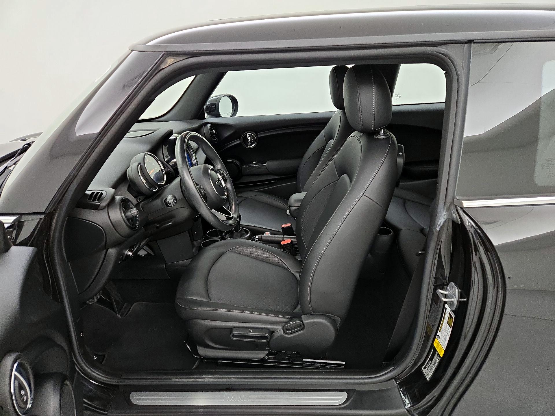 Thumbnail: 2021 MINI Cooper Hardtop - 11
