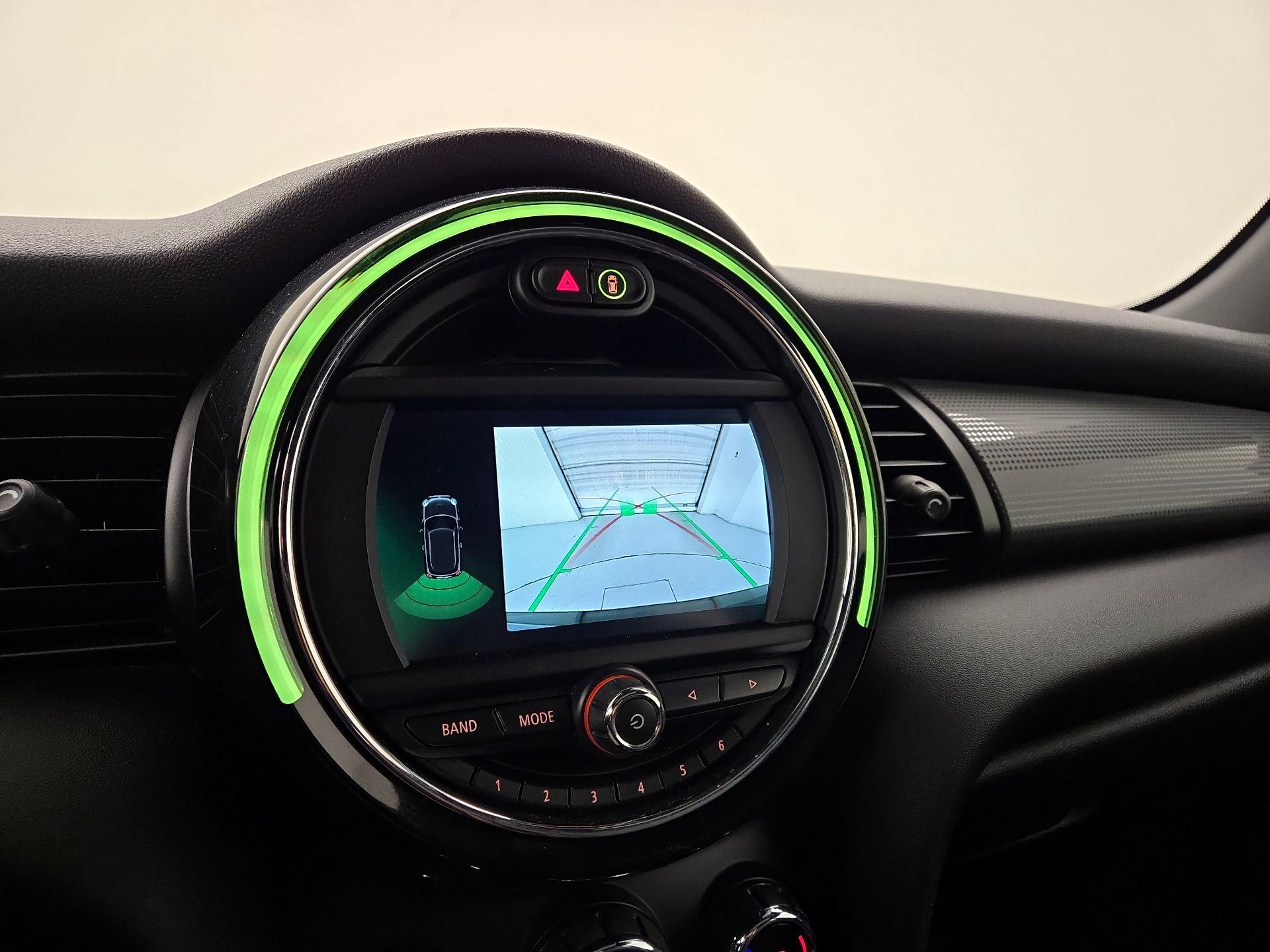 Thumbnail: 2021 MINI Cooper Hardtop - 14