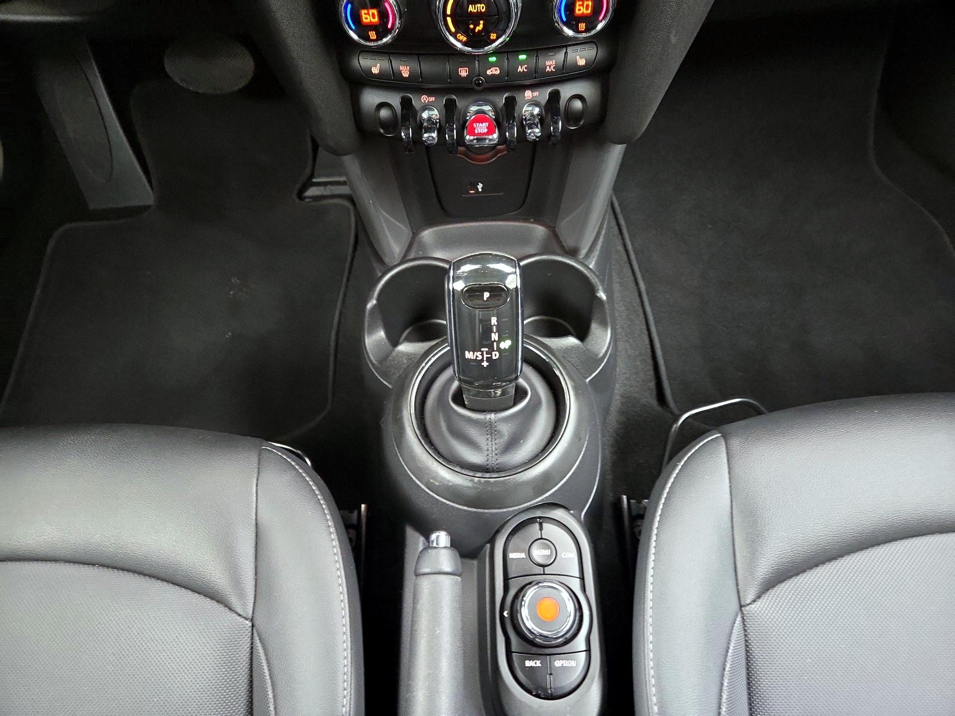 Thumbnail: 2021 MINI Cooper Hardtop - 17