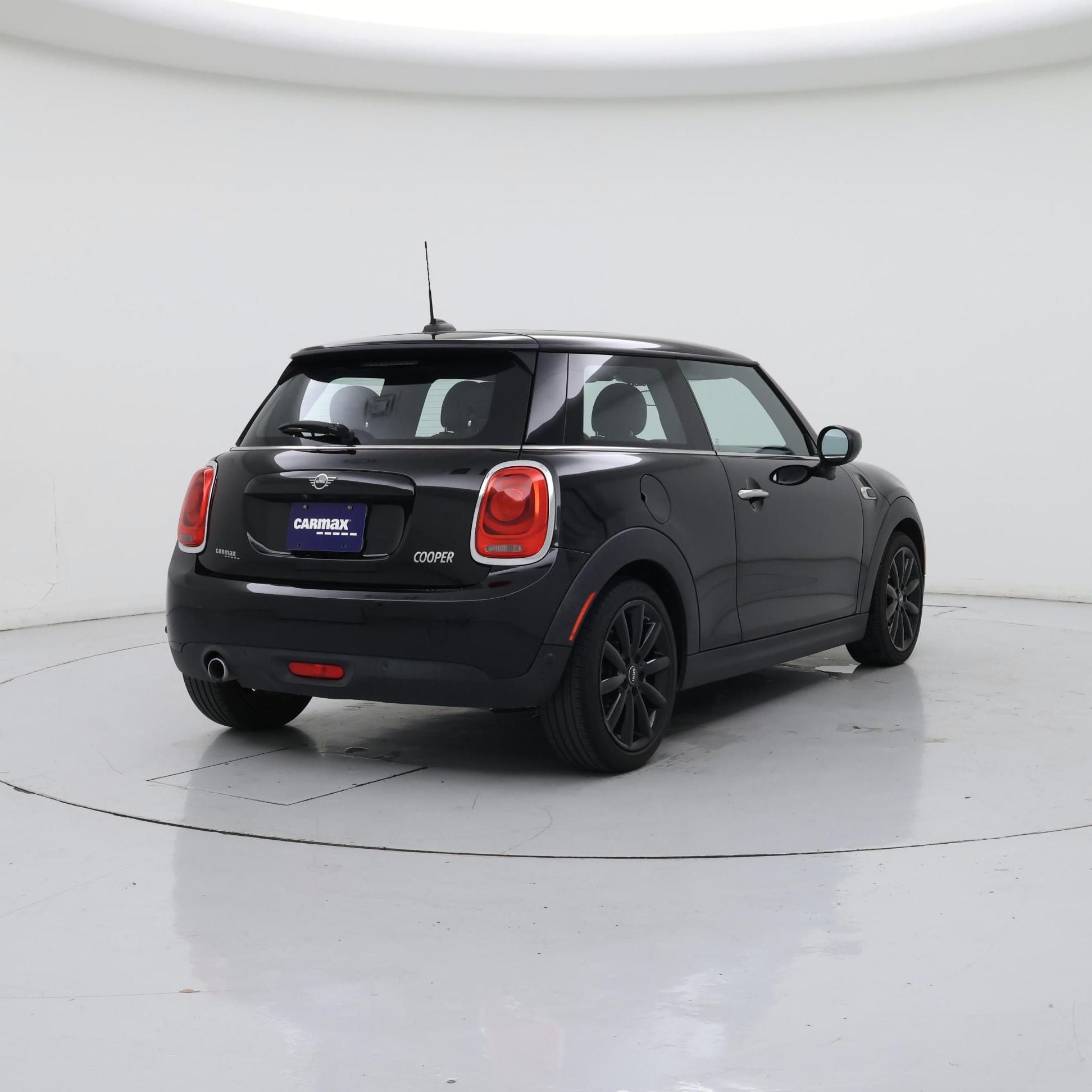 Thumbnail: 2021 MINI Cooper Hardtop - 8