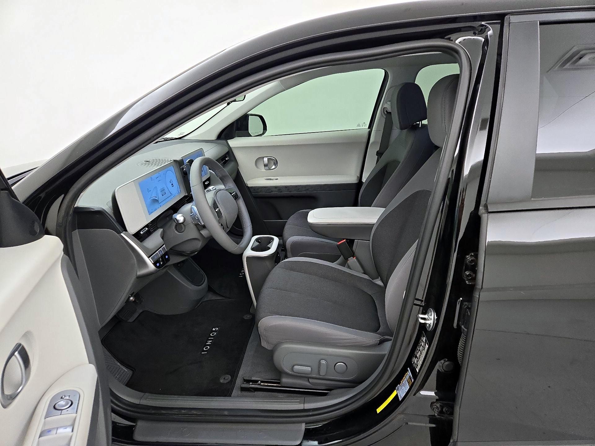 Thumbnail: 2023 Hyundai Ioniq 5 - 11
