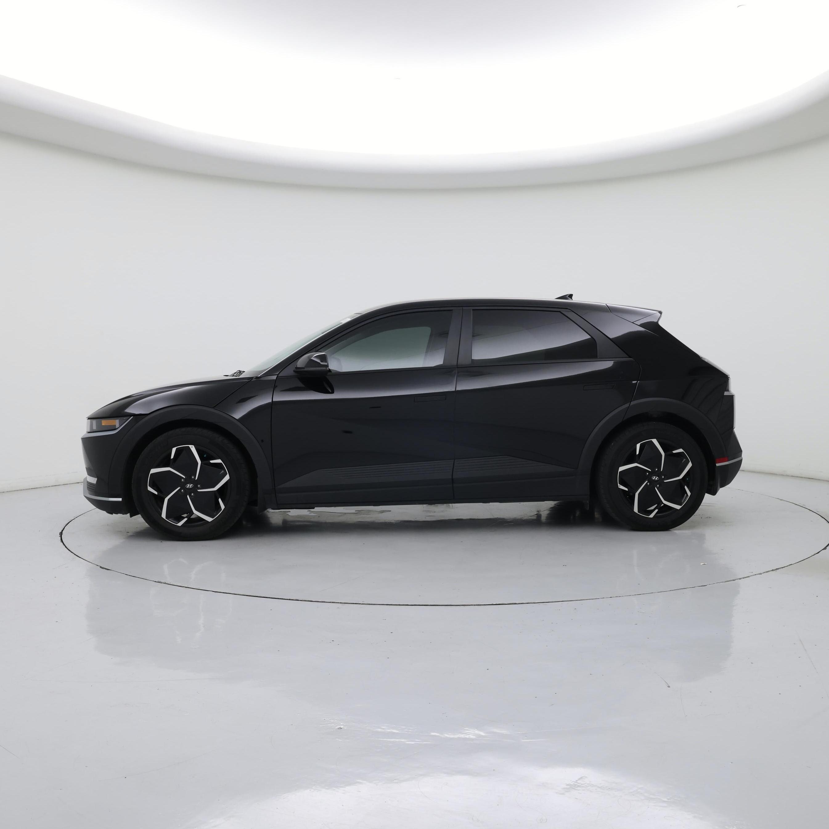 Thumbnail: 2023 Hyundai Ioniq 5 - 3