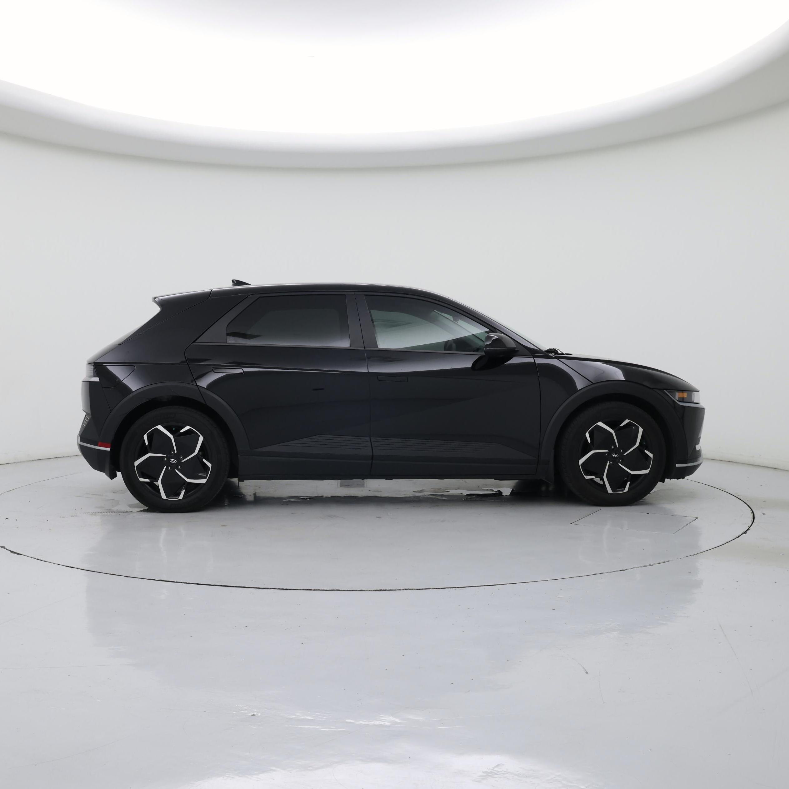 Thumbnail: 2023 Hyundai Ioniq 5 - 7