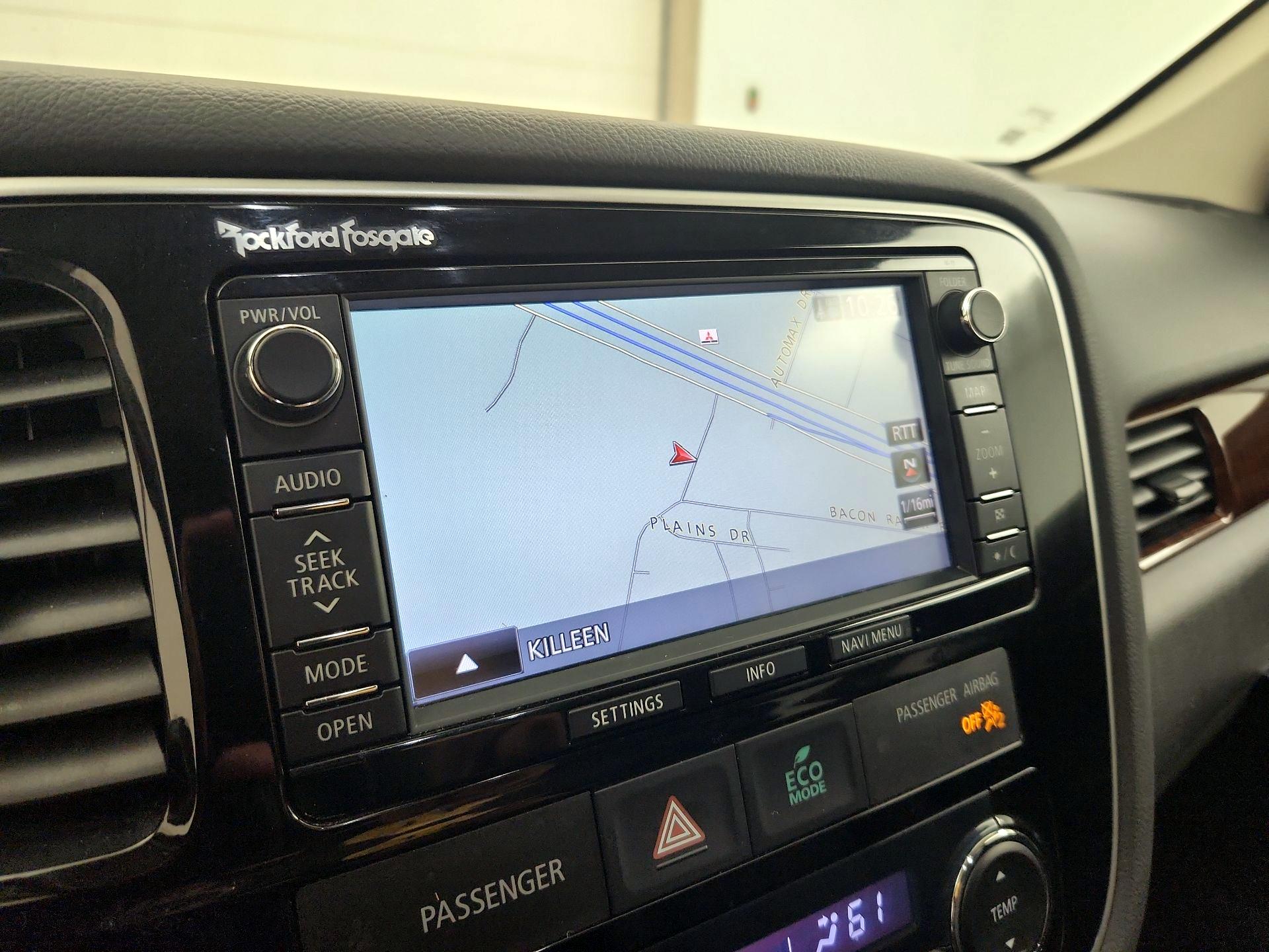 Thumbnail: 2014 Mitsubishi Outlander - 14