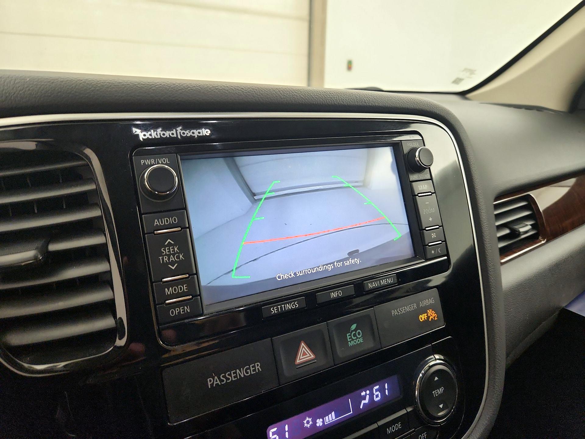 Thumbnail: 2014 Mitsubishi Outlander - 15