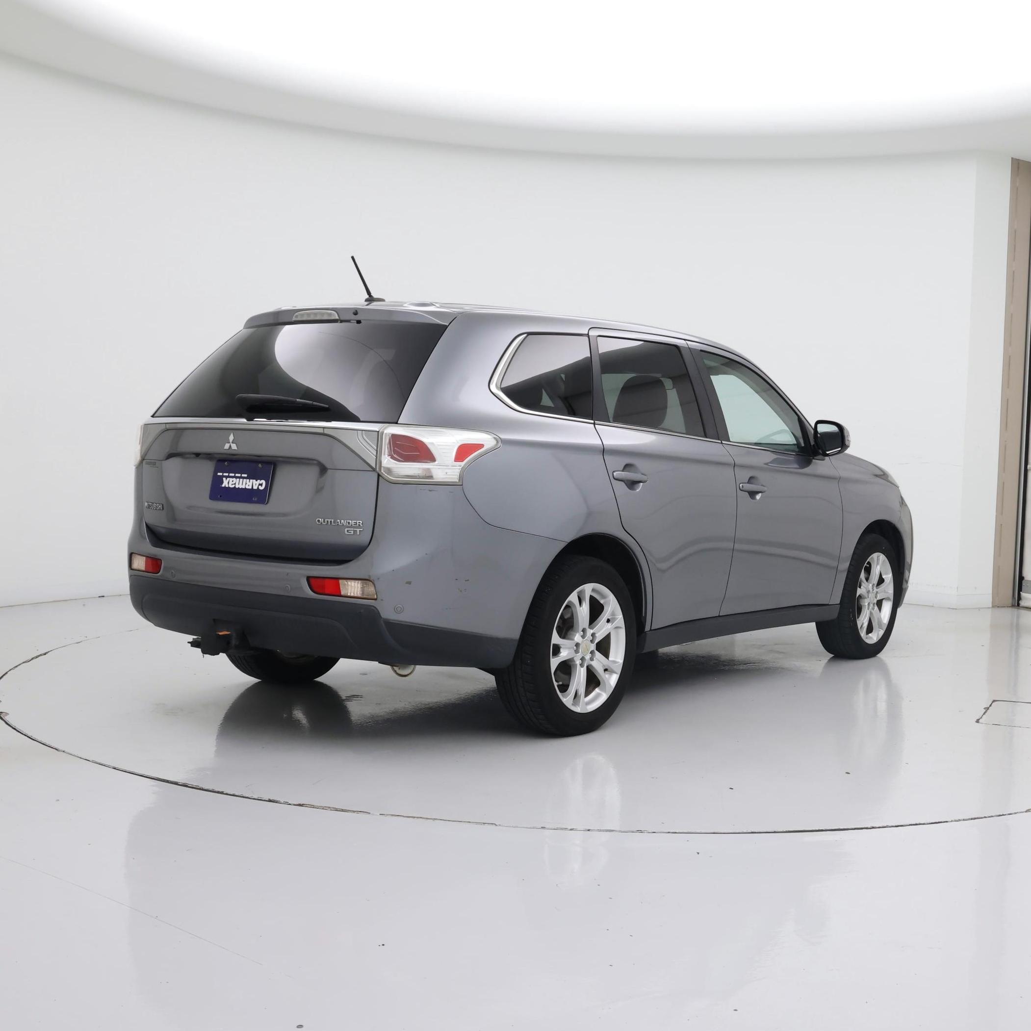 Thumbnail: 2014 Mitsubishi Outlander - 8