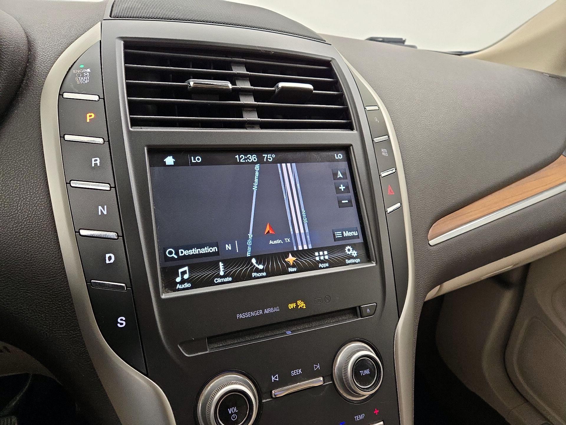 Thumbnail: 2017 Lincoln MKC - 14