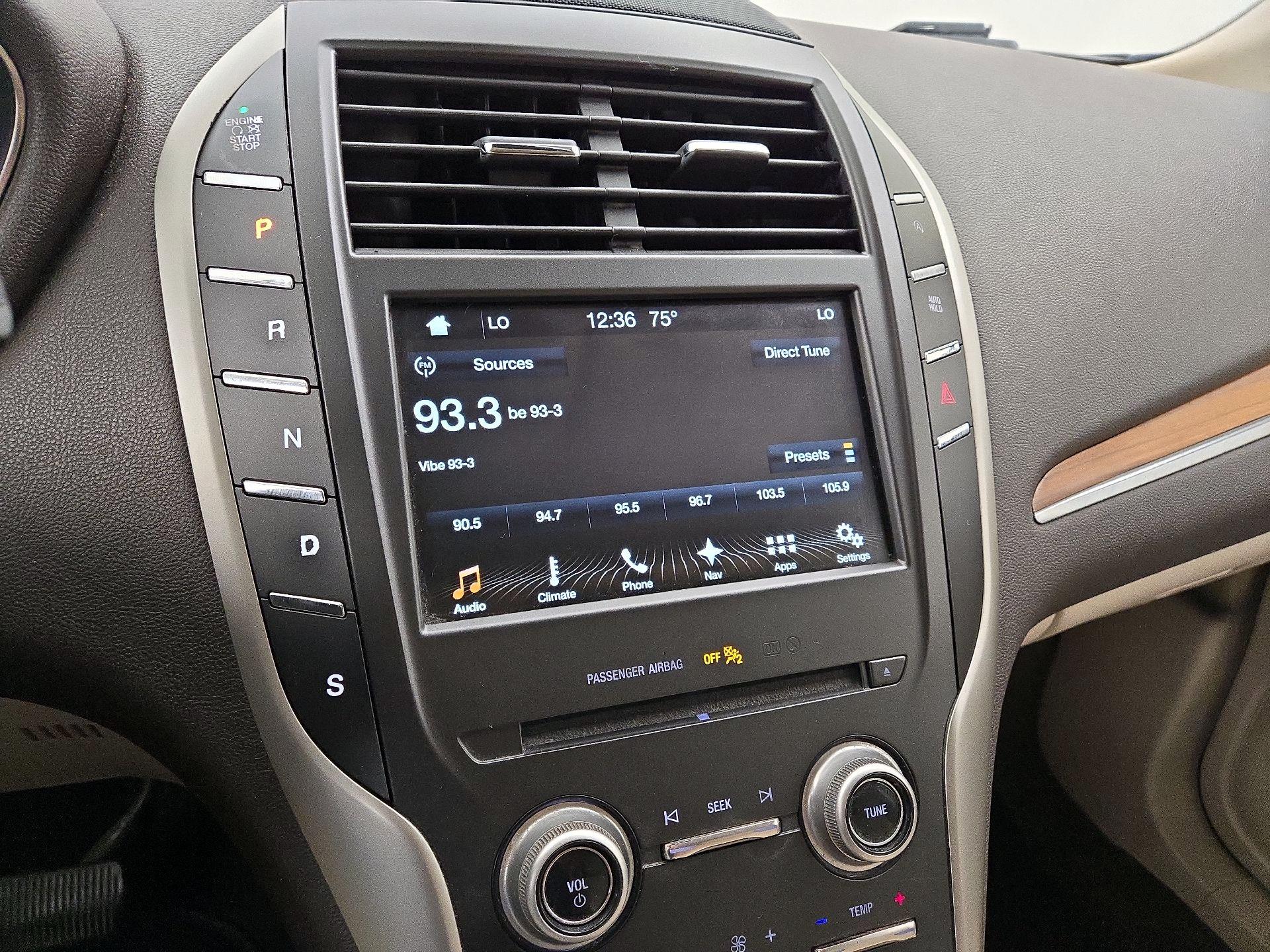Thumbnail: 2017 Lincoln MKC - 16
