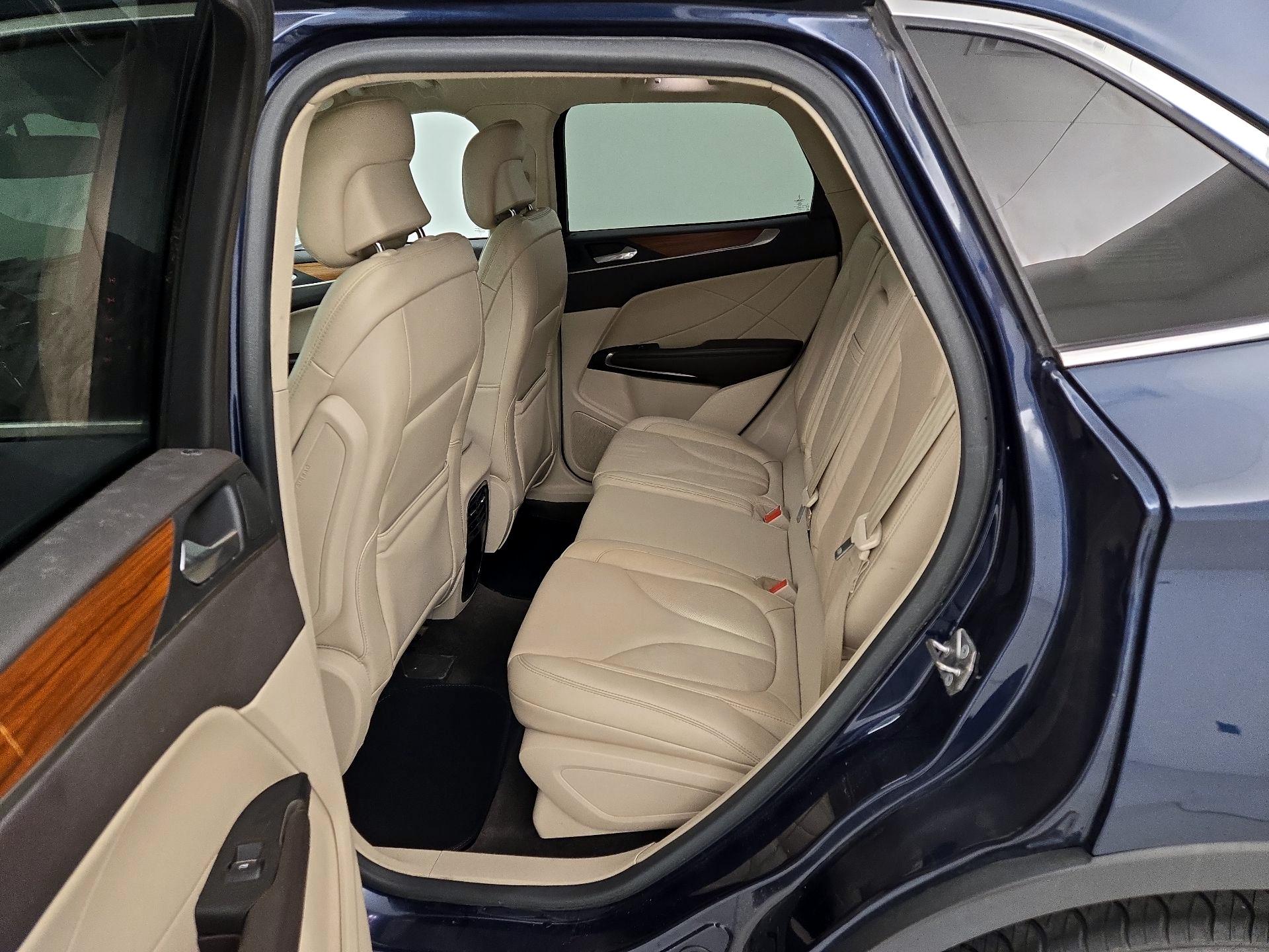 Thumbnail: 2017 Lincoln MKC - 20