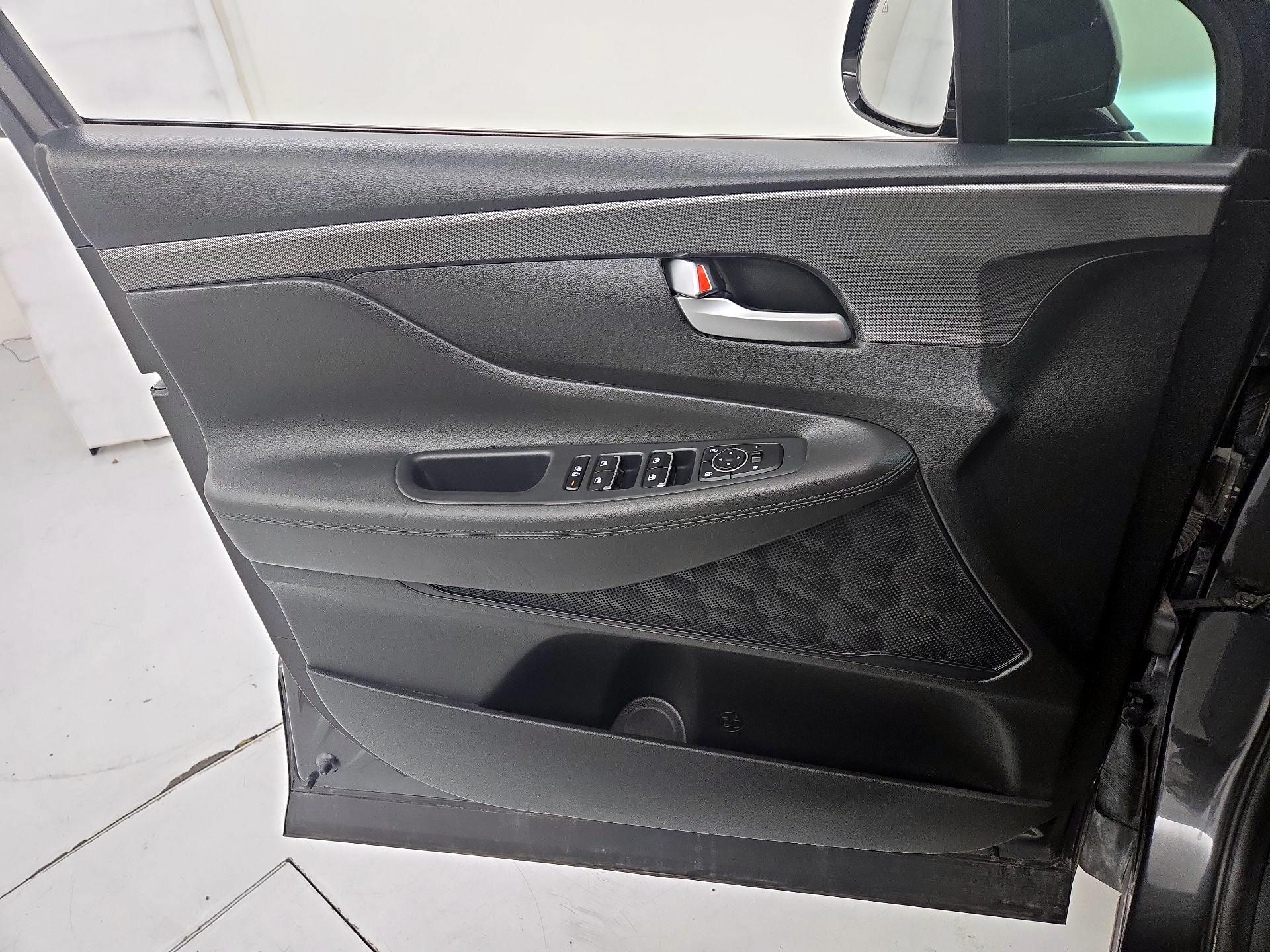 Thumbnail: 2022 Hyundai Santa Fe - 12