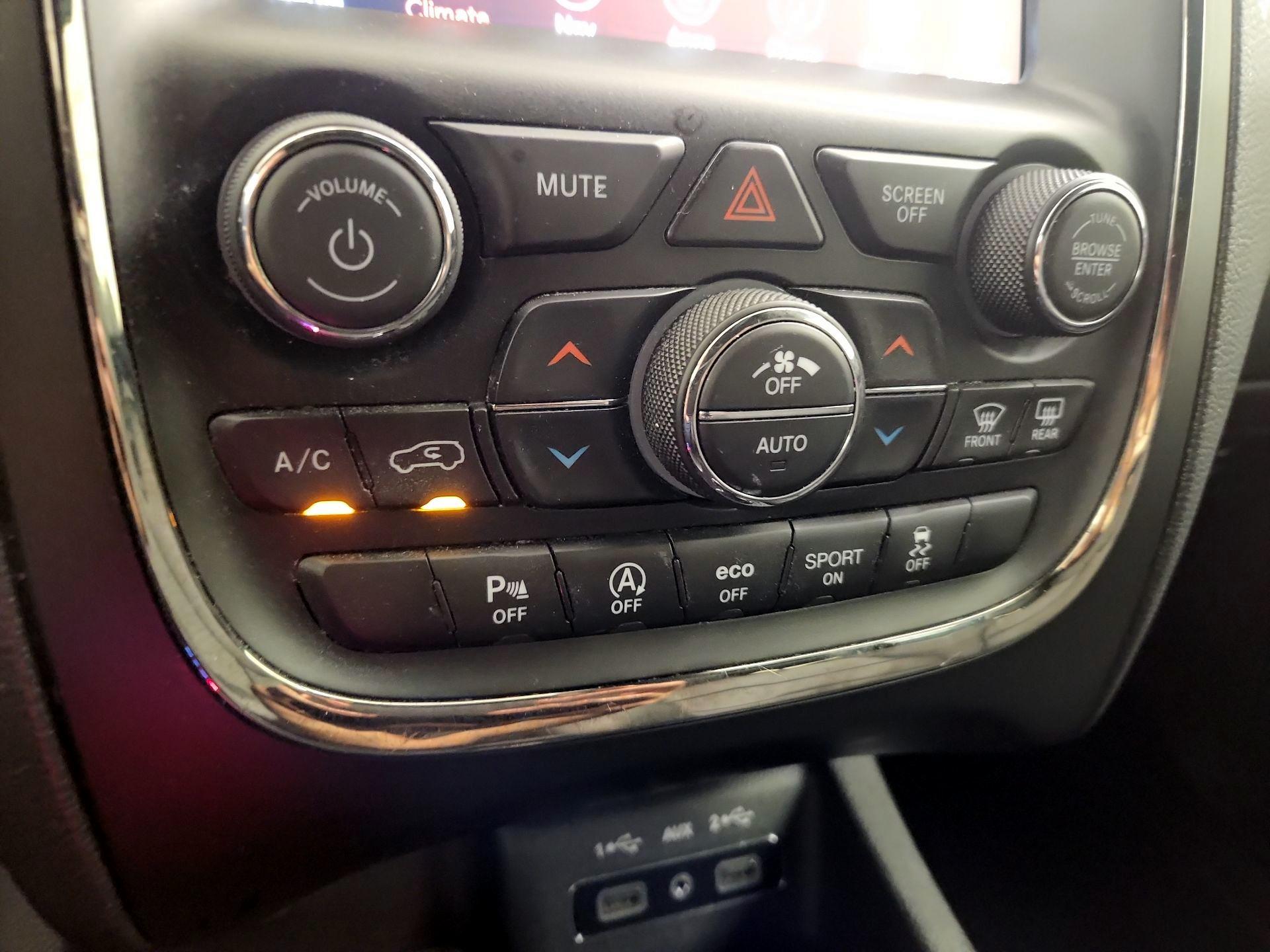 Thumbnail: 2020 Dodge Durango - 16