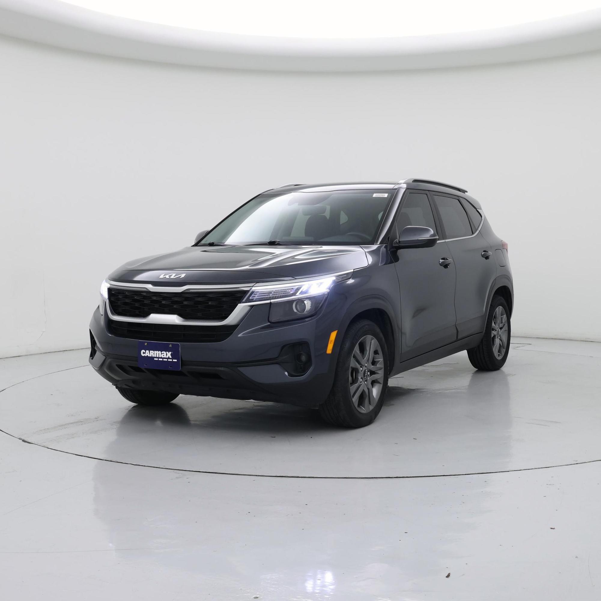 Thumbnail: 2022 Kia Seltos - 4