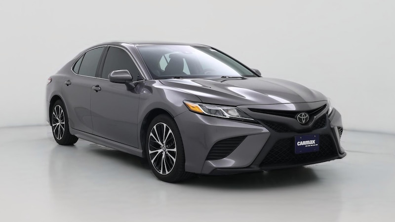 2020 Toyota Camry SE Hero Image