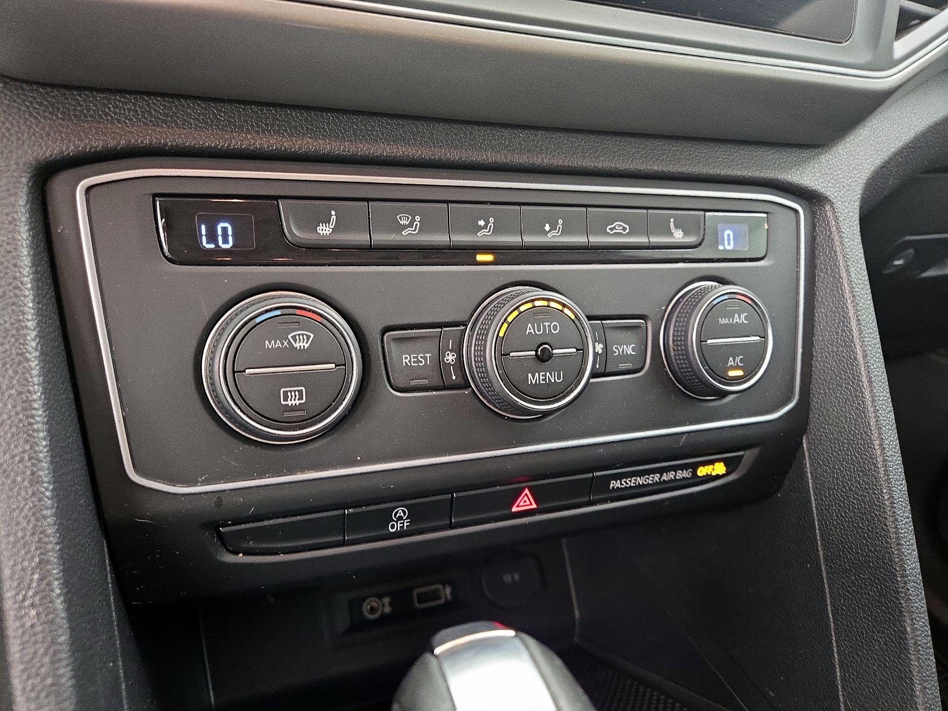 Thumbnail: 2019 Volkswagen Atlas - 16