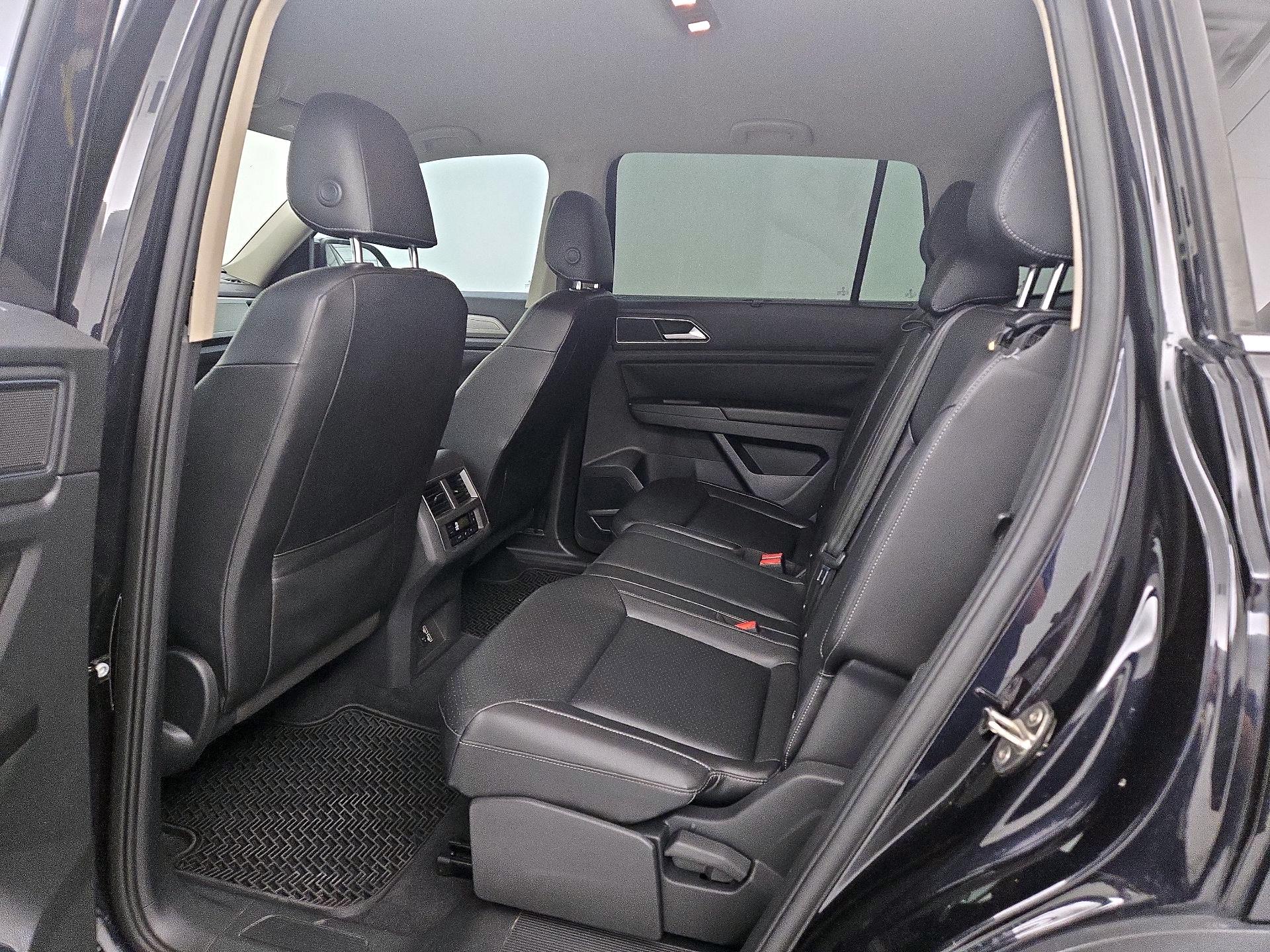 Thumbnail: 2019 Volkswagen Atlas - 19