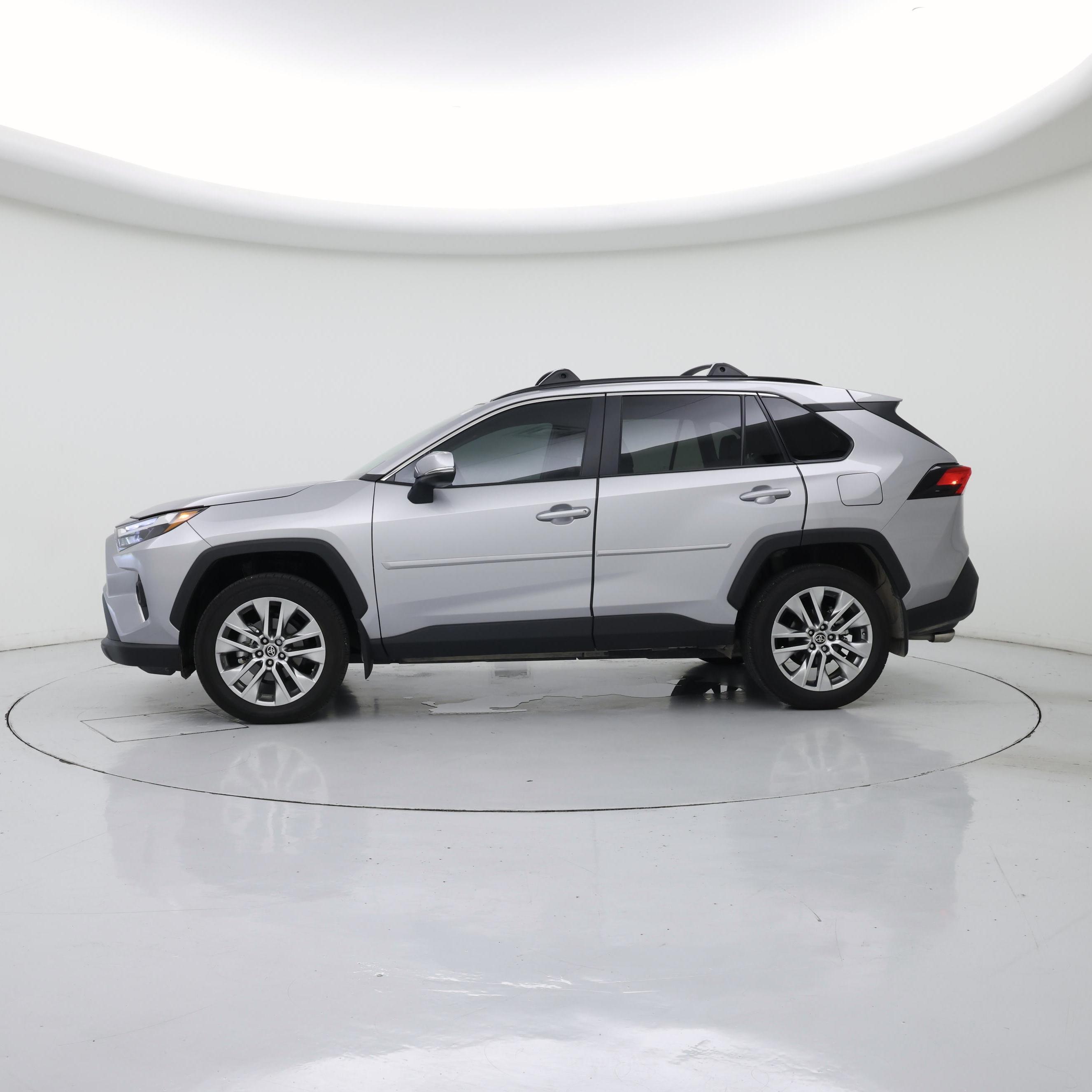 Thumbnail: 2025 Toyota RAV4 - 3