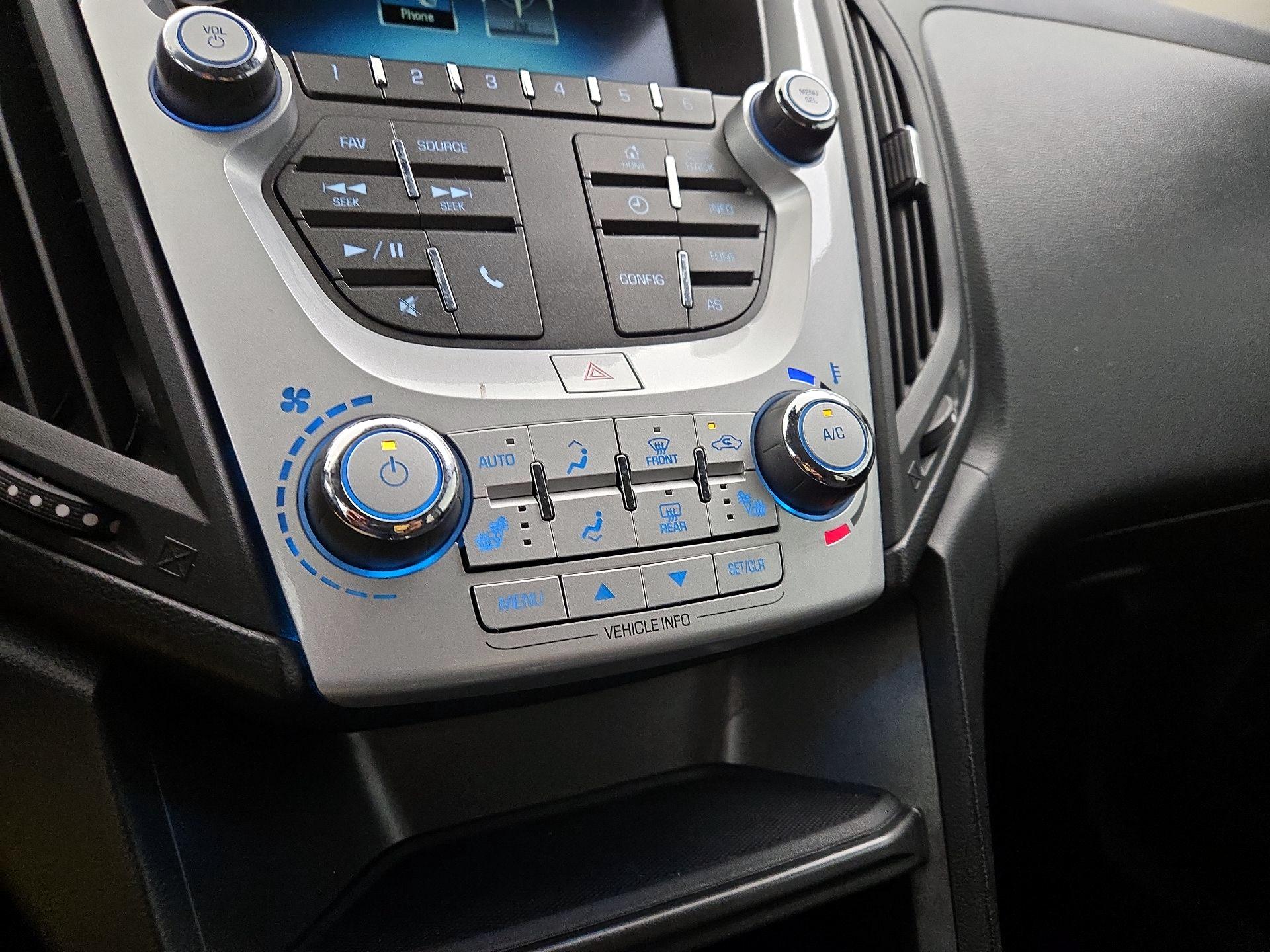 Thumbnail: 2016 Chevrolet Equinox - 16