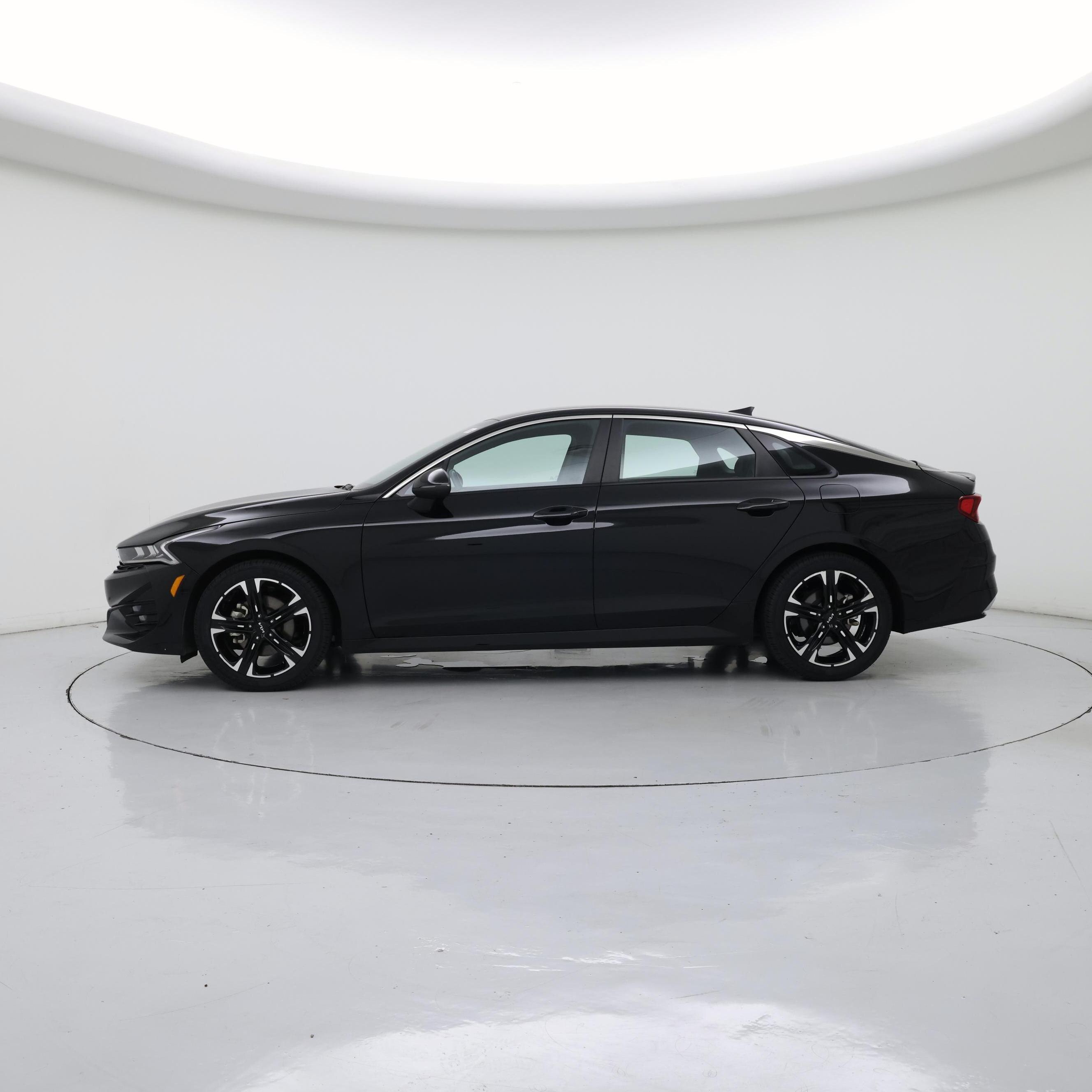 Thumbnail: 2023 Kia K5 - 3