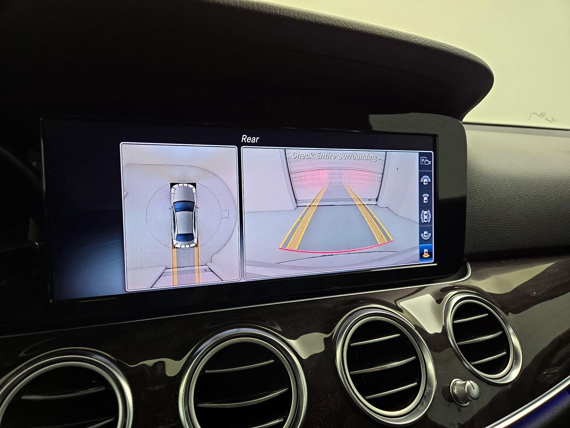 Thumbnail: 2019 Mercedes-Benz E-Class - 15