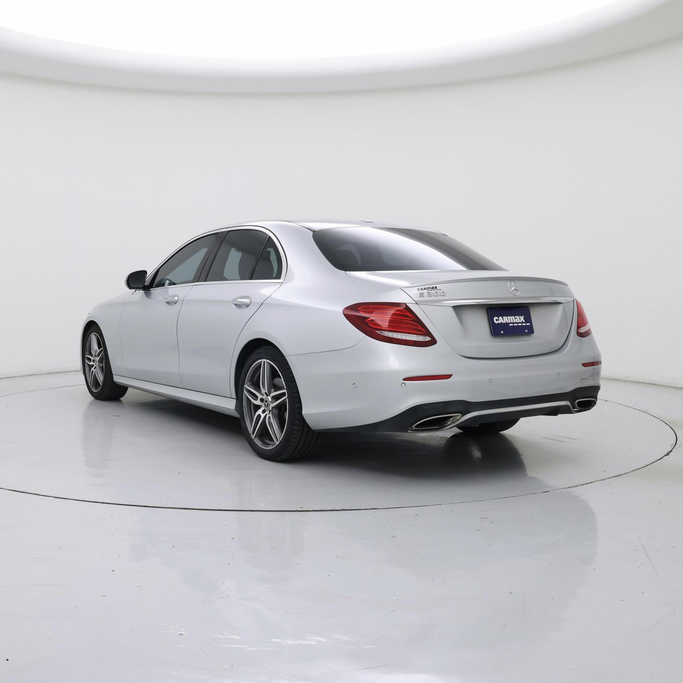 Thumbnail: 2019 Mercedes-Benz E-Class - 2