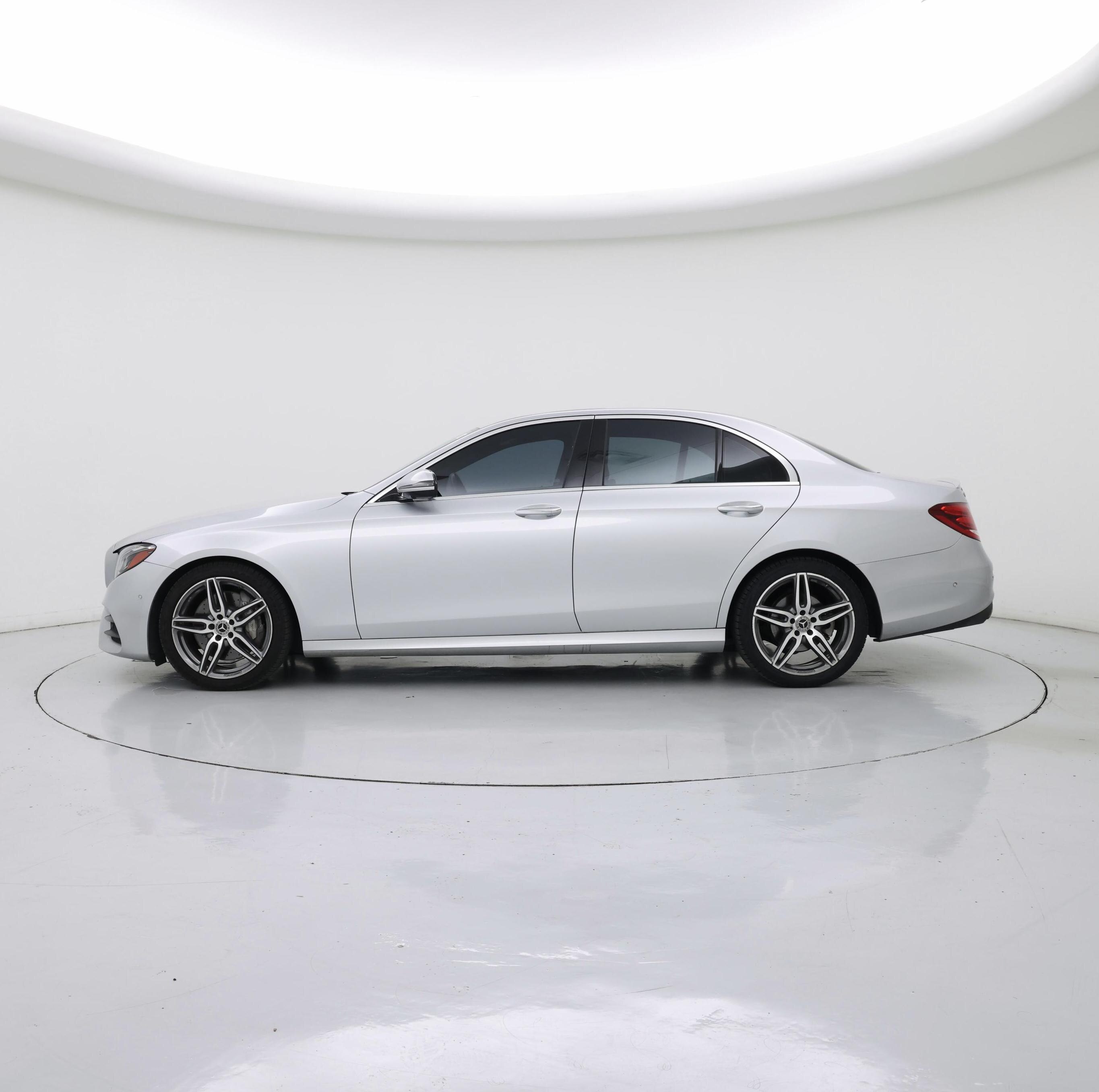 Thumbnail: 2019 Mercedes-Benz E-Class - 3