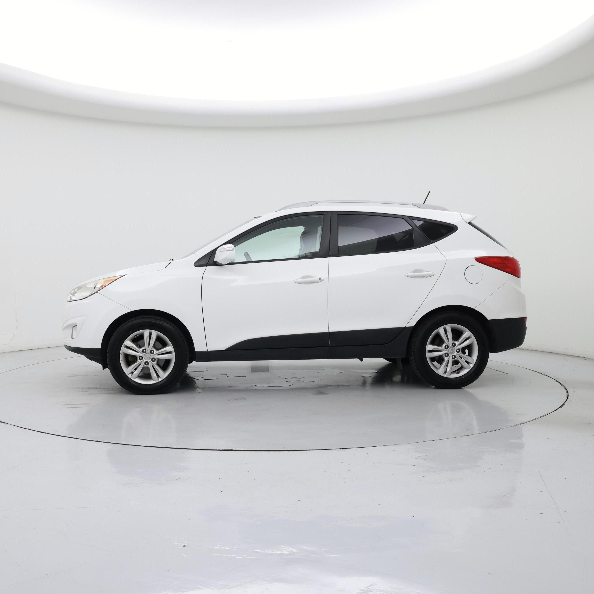 Thumbnail: 2013 Hyundai Tucson - 3