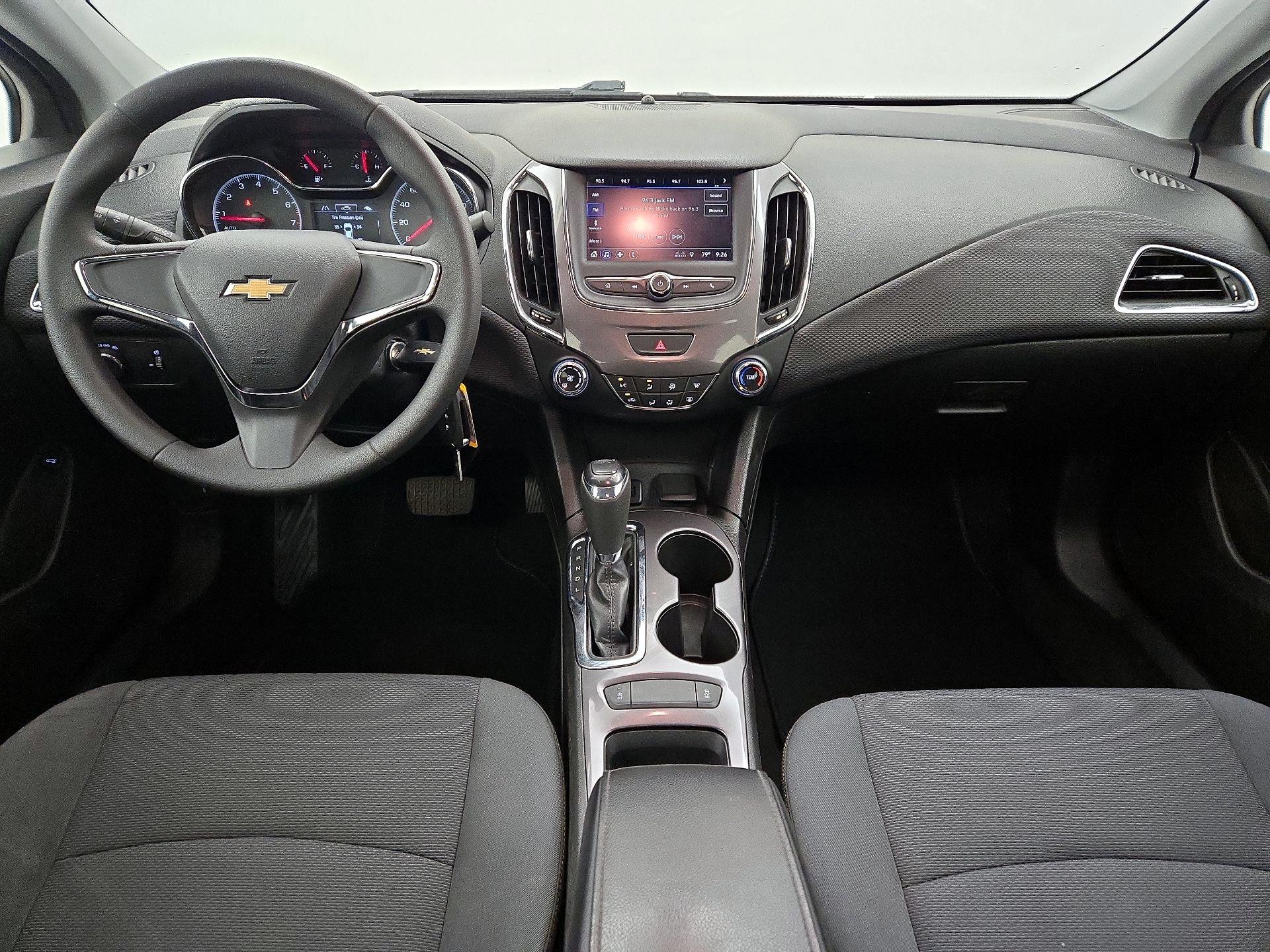 Thumbnail: 2019 Chevrolet Cruze - 9