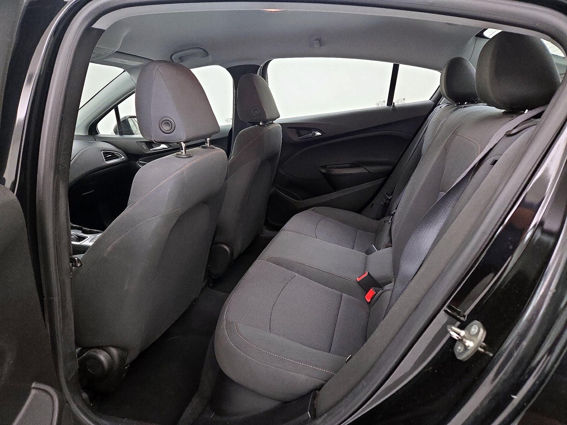 Thumbnail: 2019 Chevrolet Cruze - 19