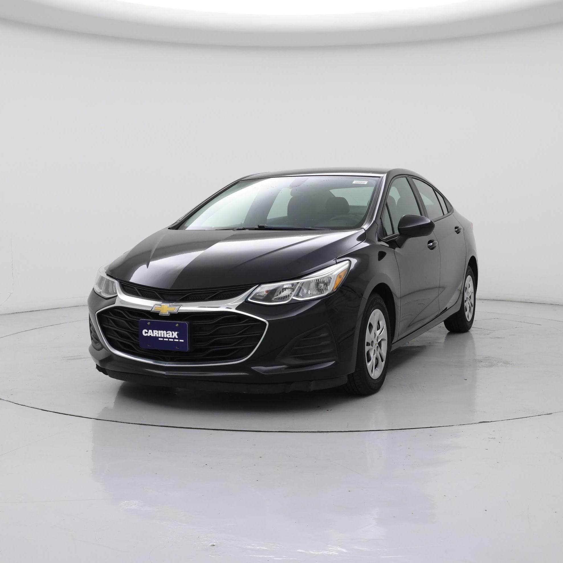 Thumbnail: 2019 Chevrolet Cruze - 4