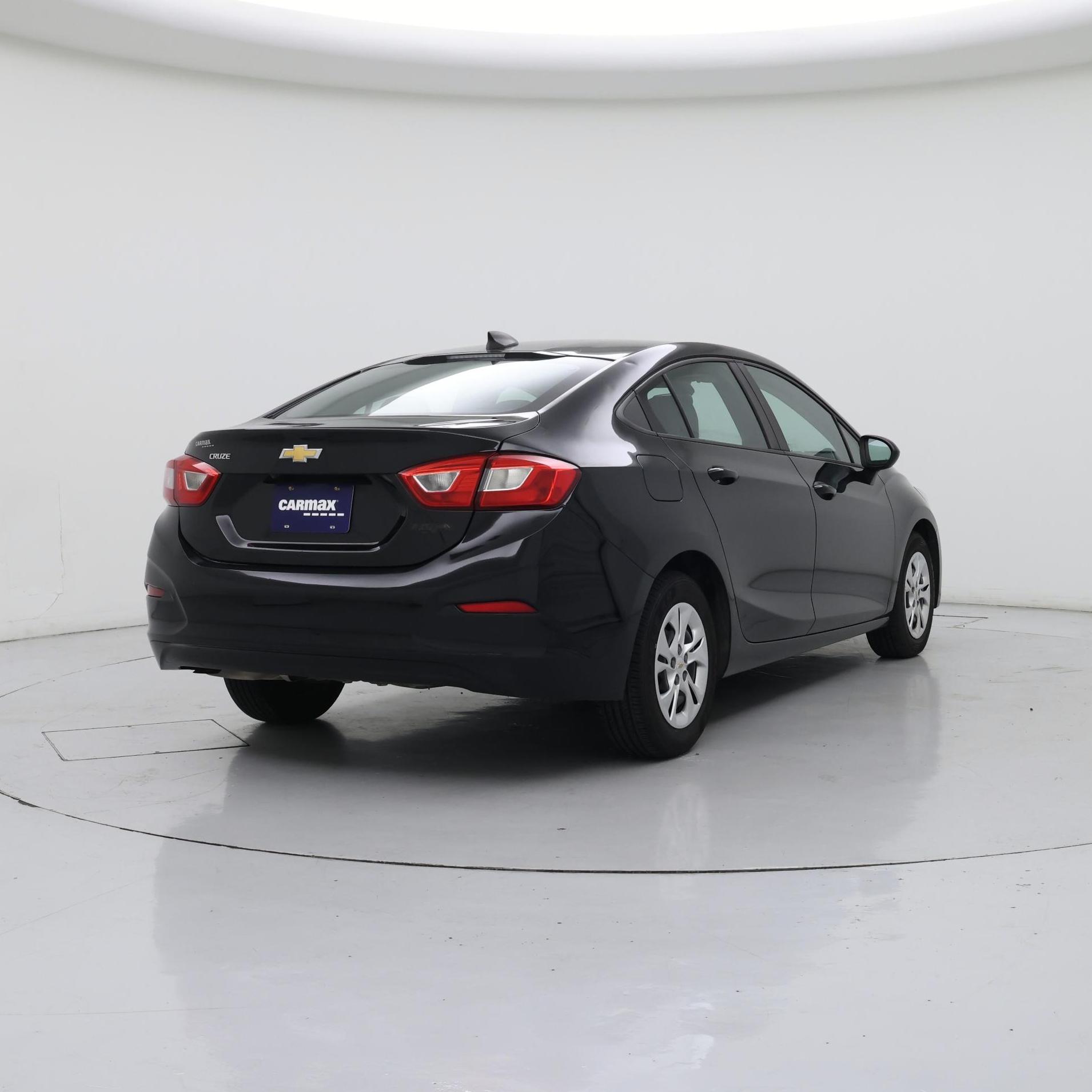 Thumbnail: 2019 Chevrolet Cruze - 8