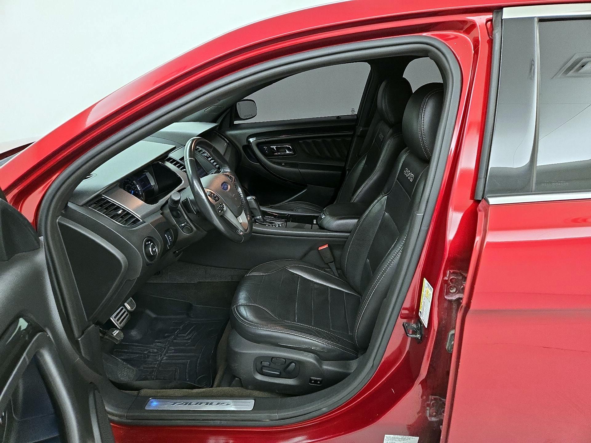 Thumbnail: 2013 Ford Taurus - 11