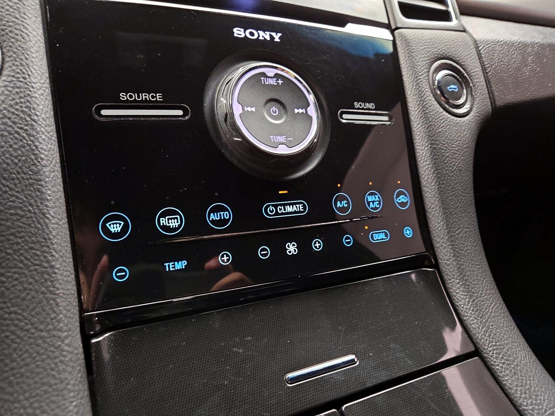 Thumbnail: 2013 Ford Taurus - 16