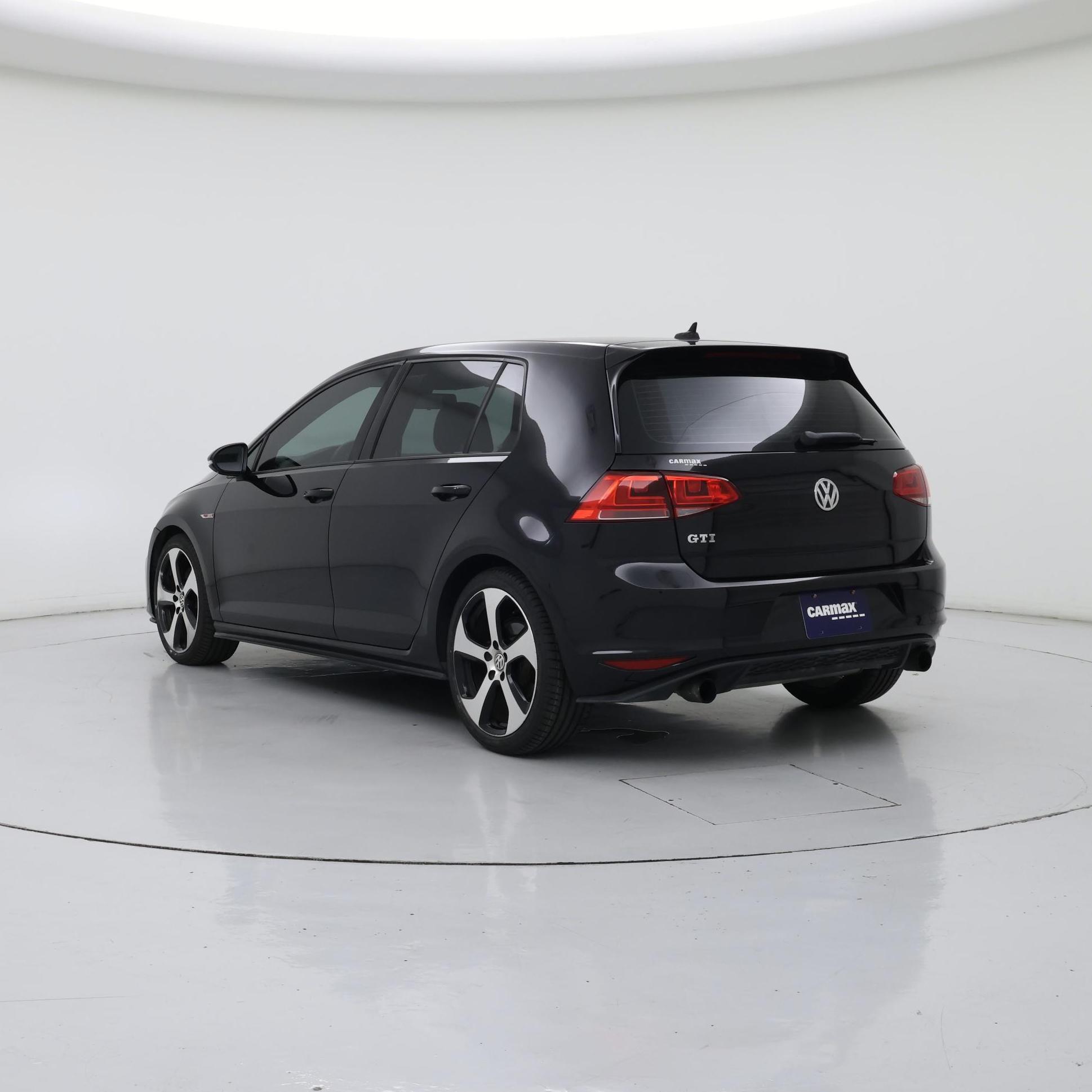 Thumbnail: 2015 Volkswagen Golf - 2